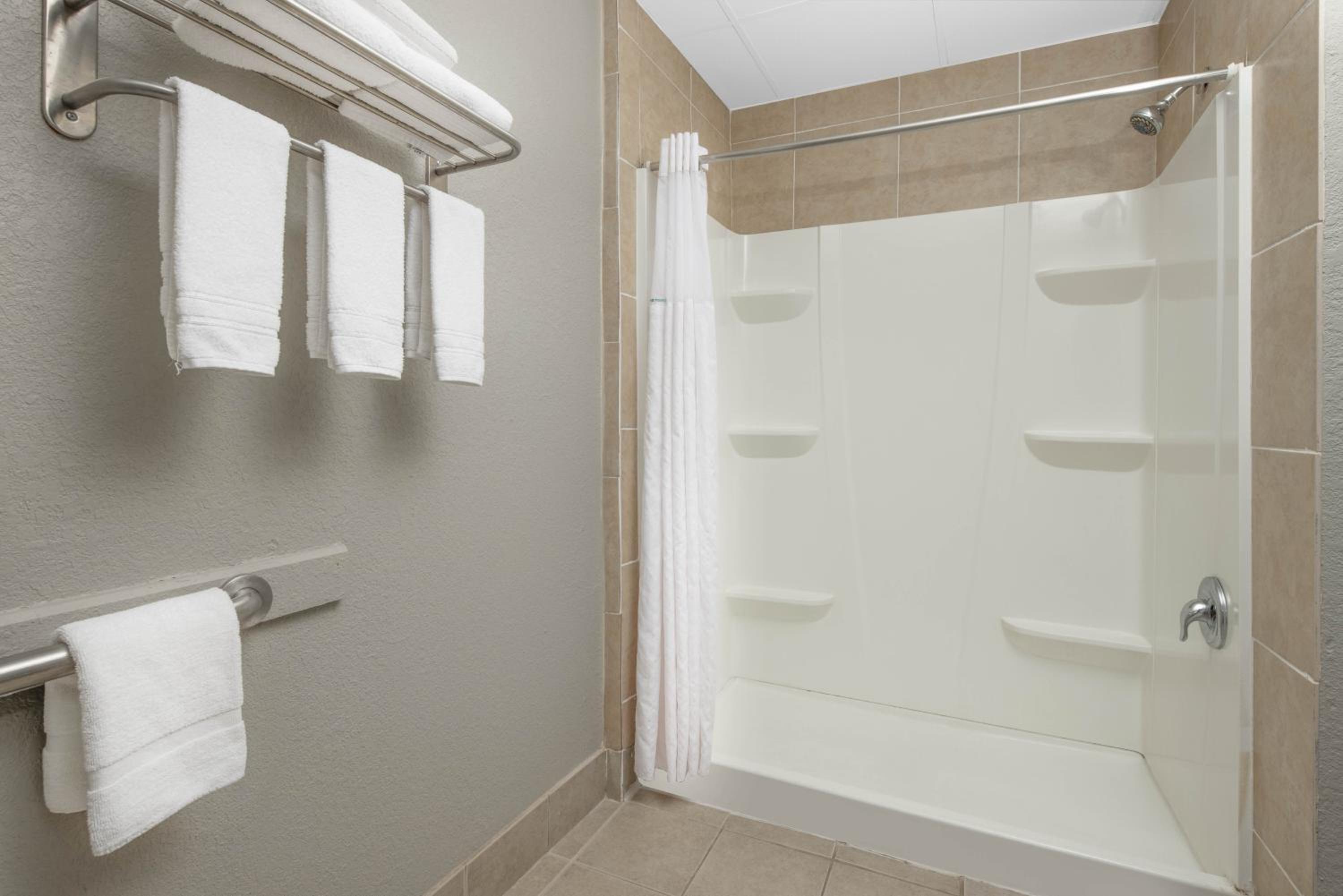 King Room - Mobility Access/Non-Smoking - Photo 3