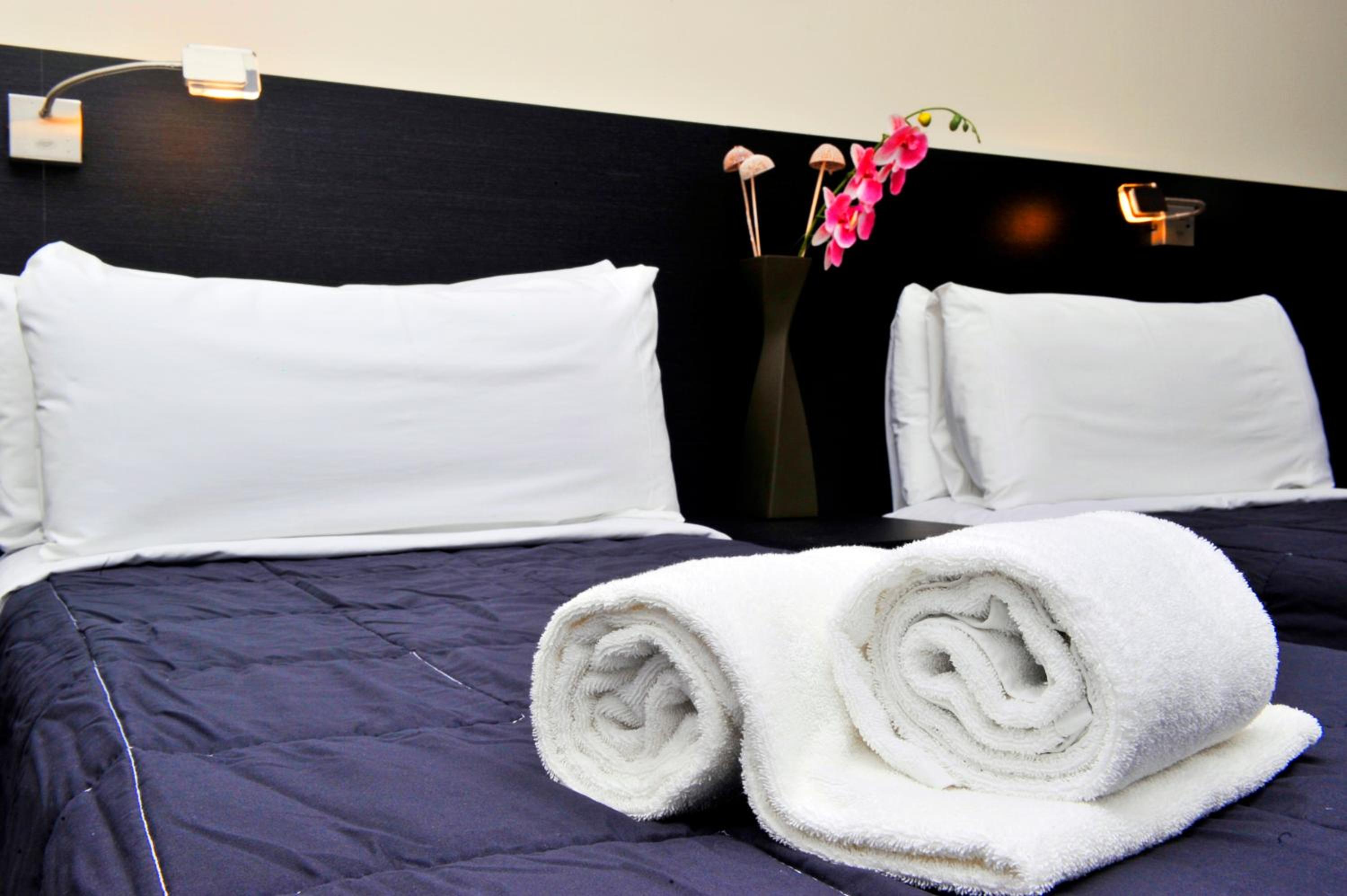 Double Room - Photo 7