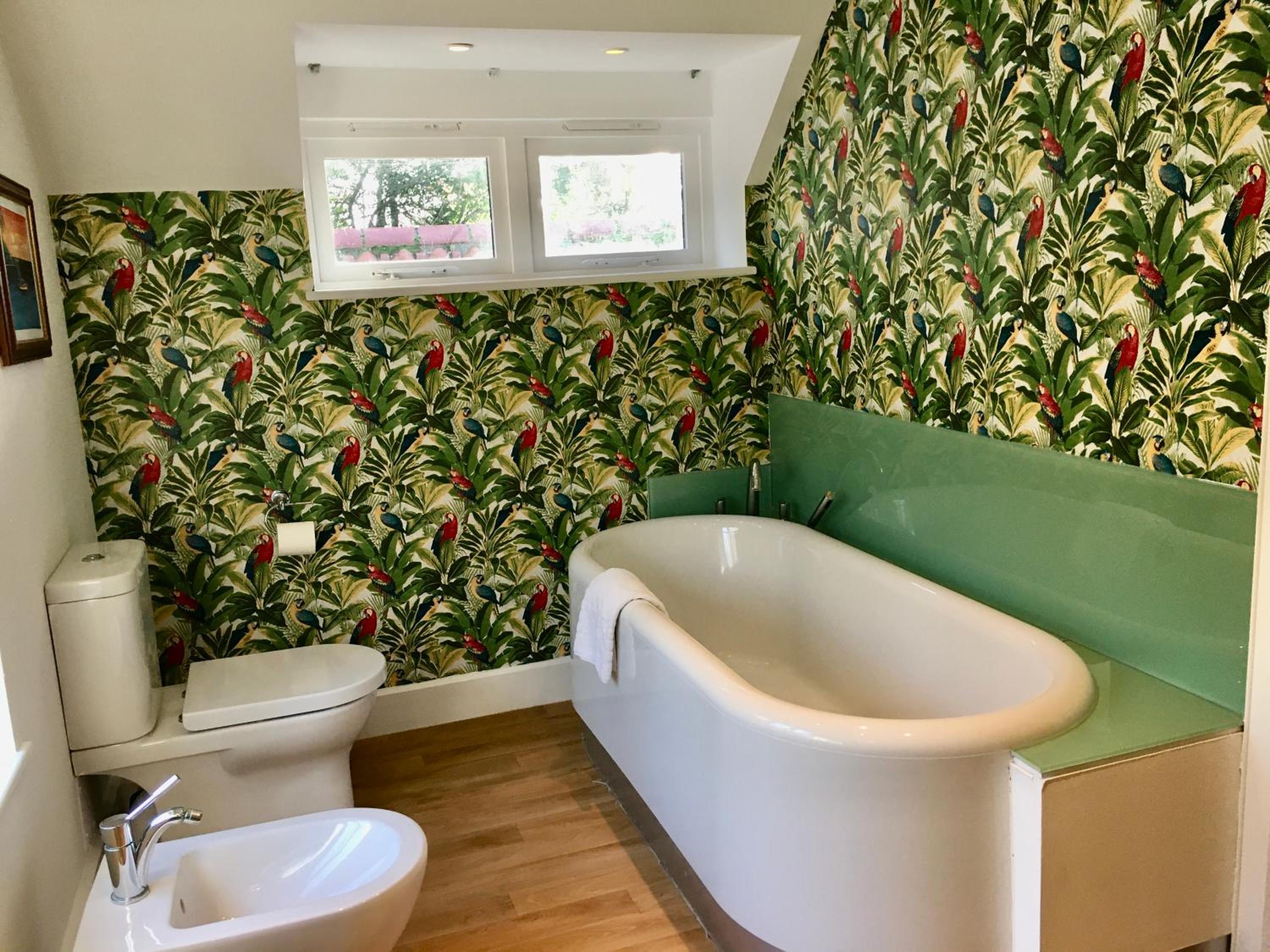 Walnut Suite photo 3