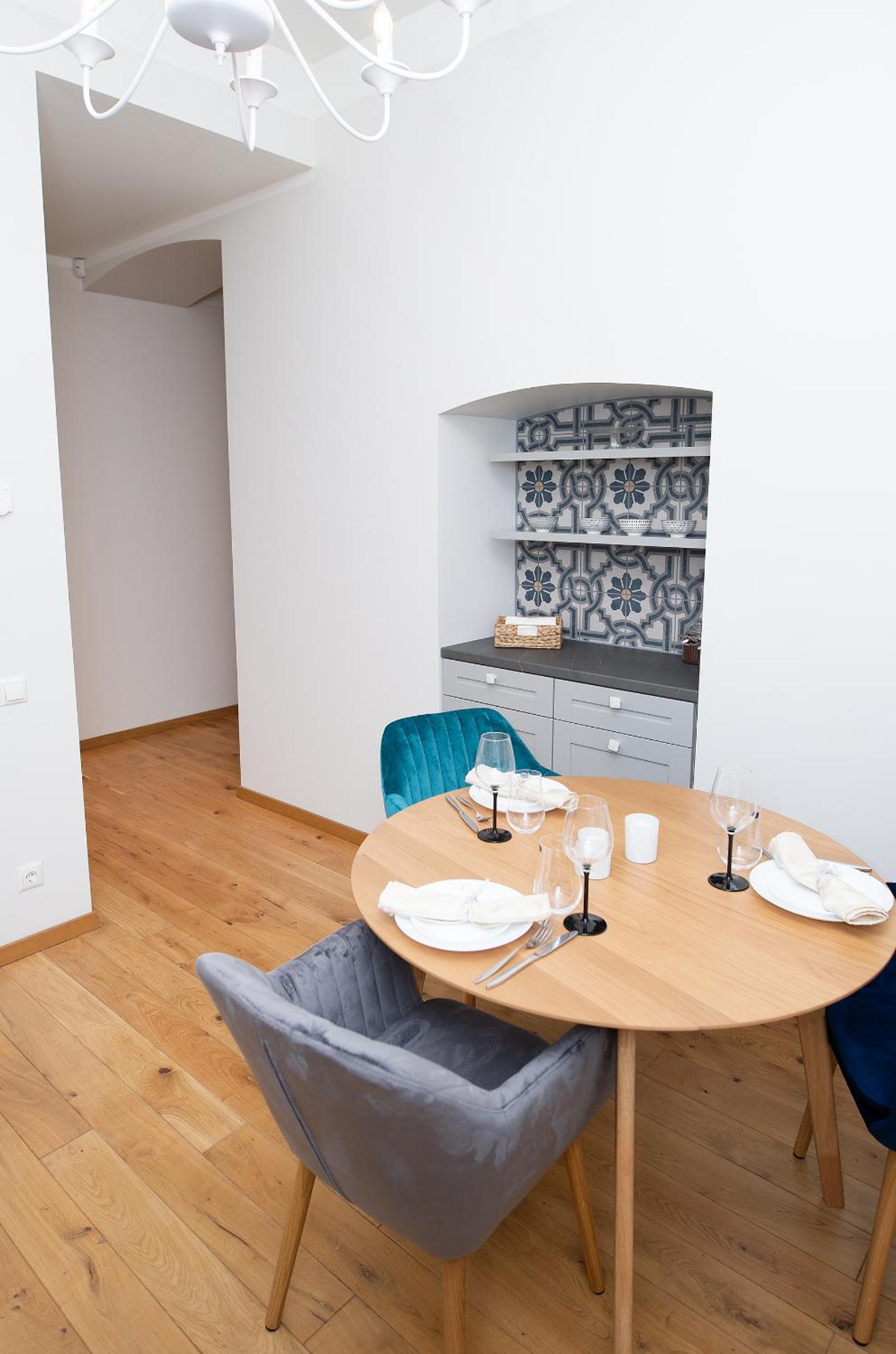 Two-Bedroom Apartment - Photo 28