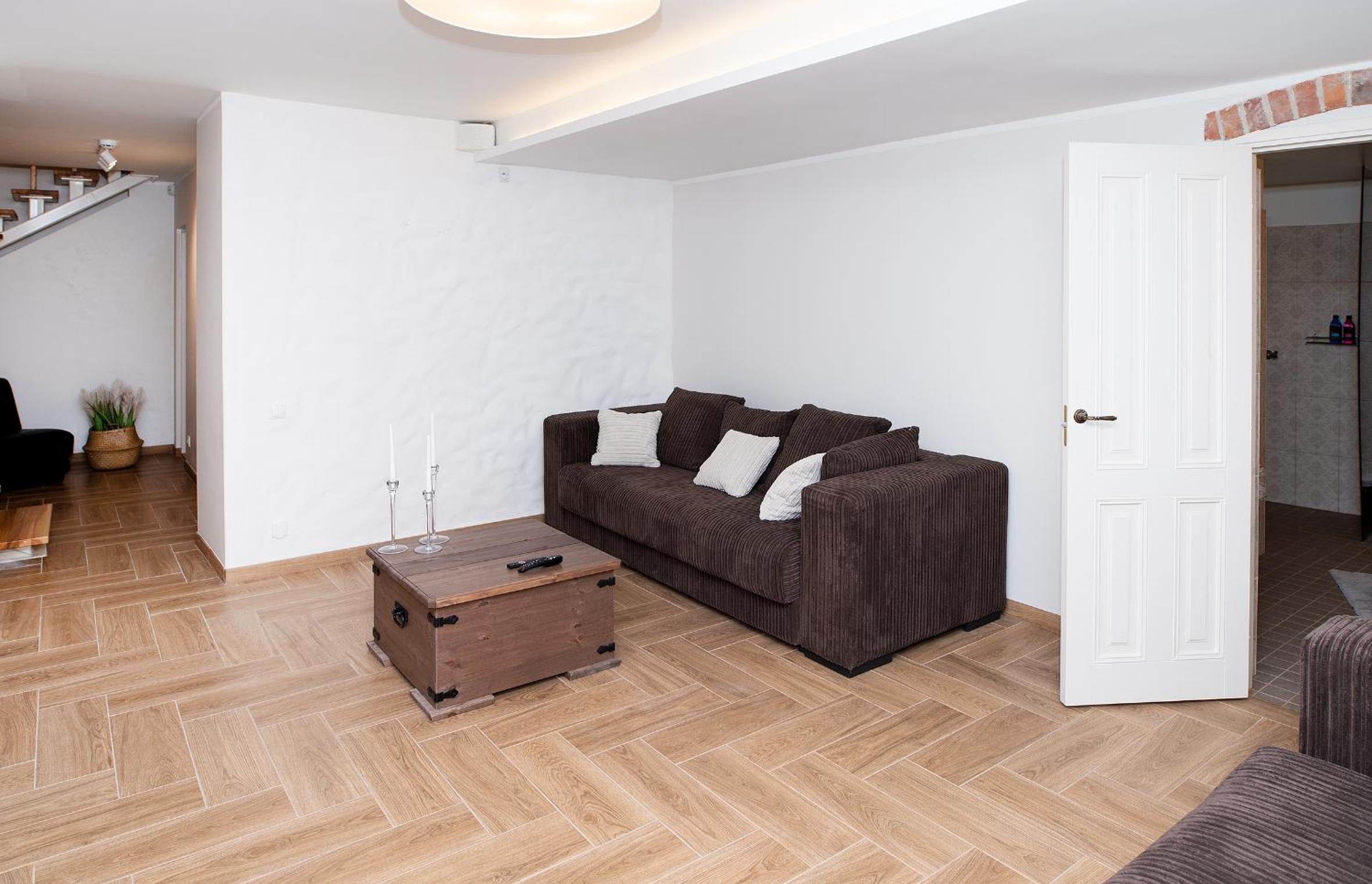 Two-Bedroom Apartment - Photo 5
