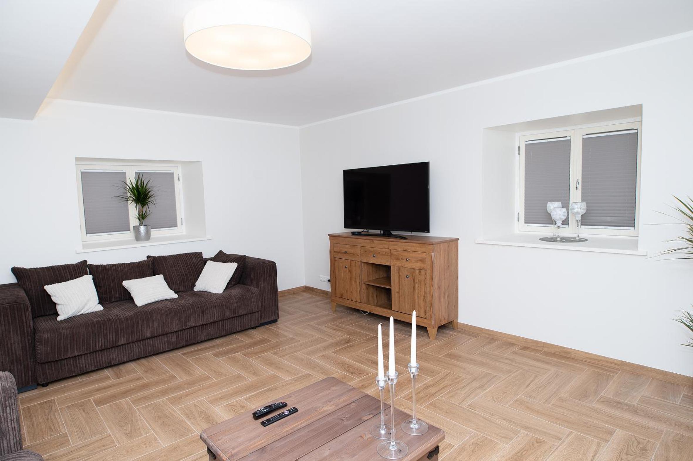 Two-Bedroom Apartment - Photo 2