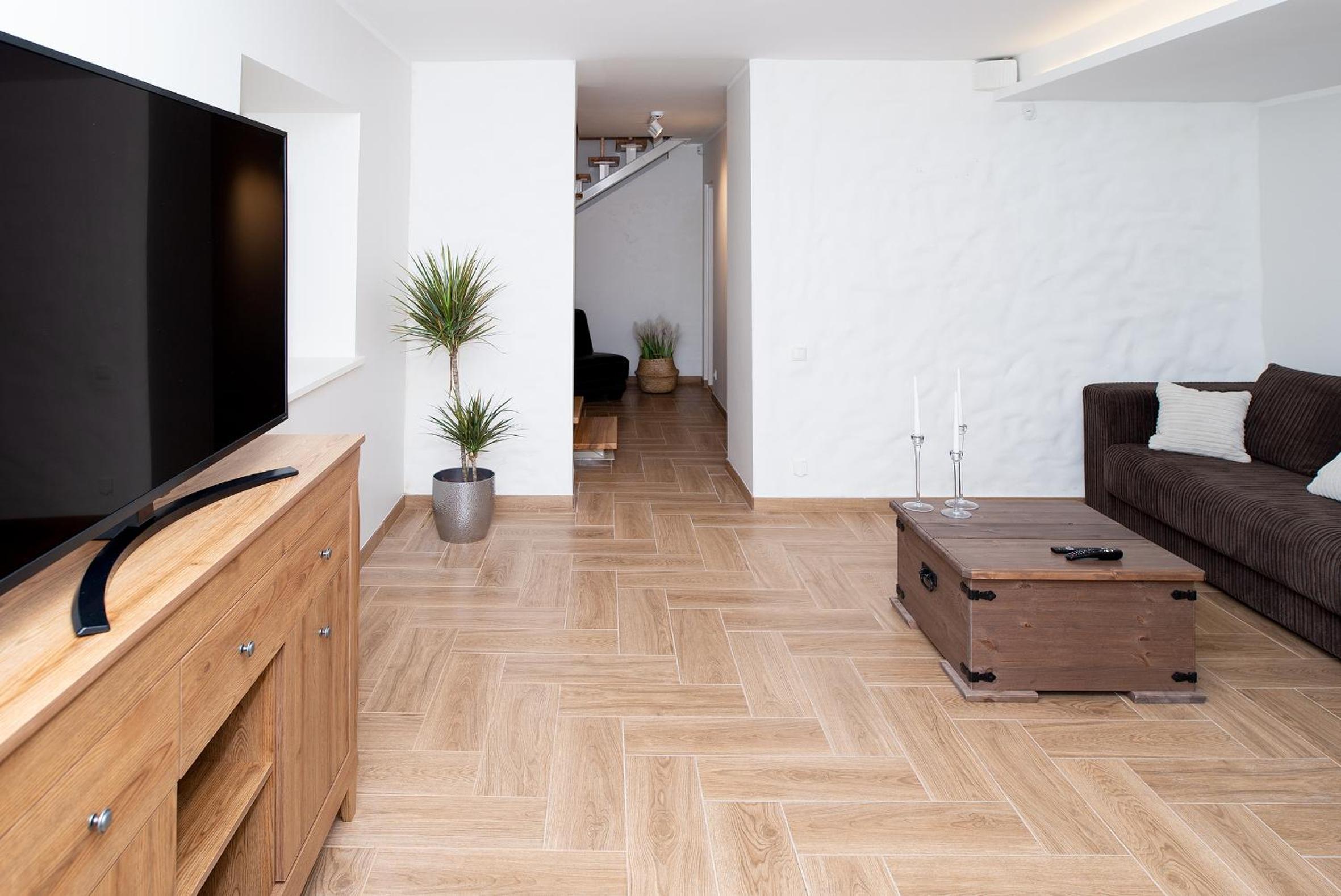 Two-Bedroom Apartment - Photo 17