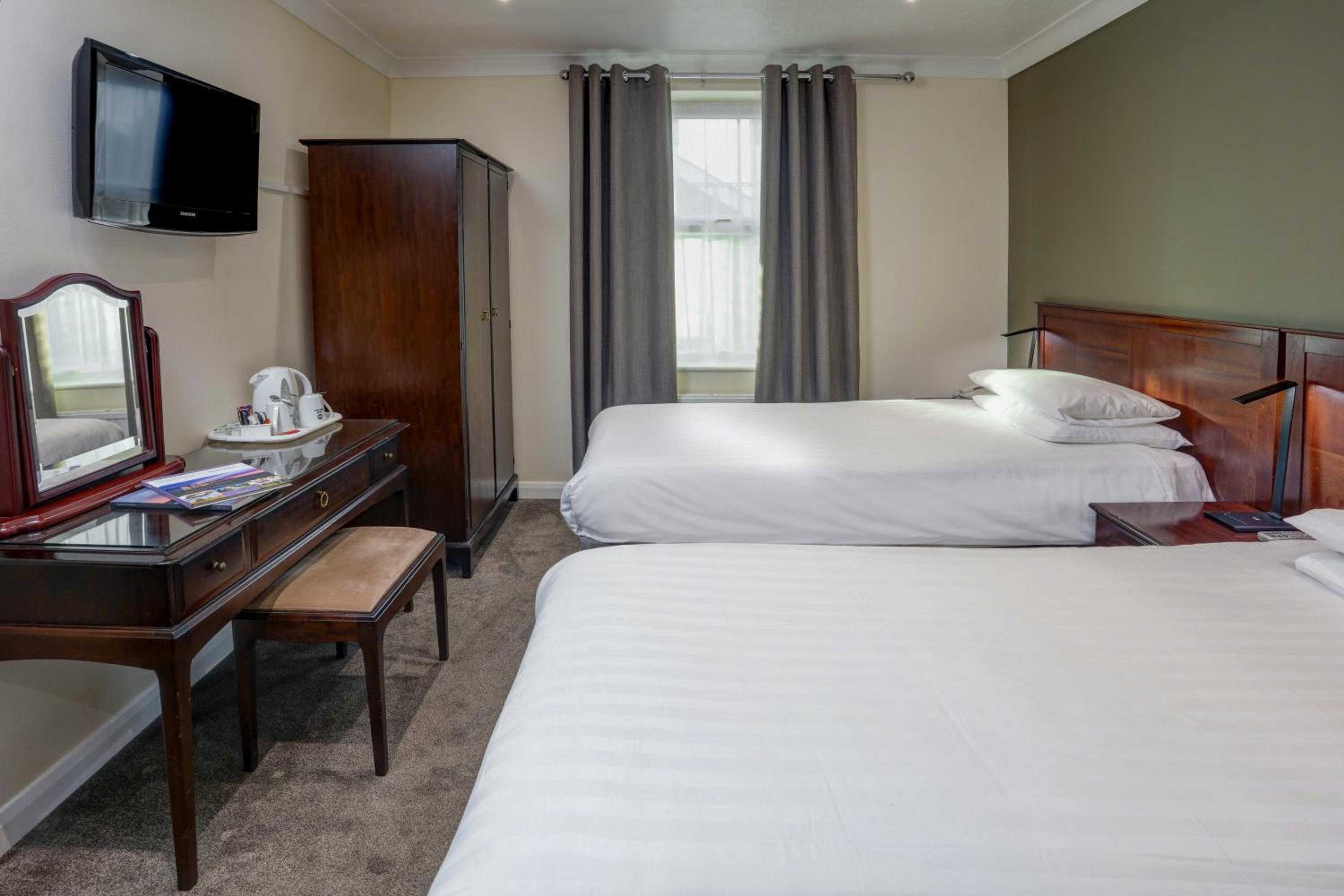 Standard Twin Room - Non-Smoking - Photo 7
