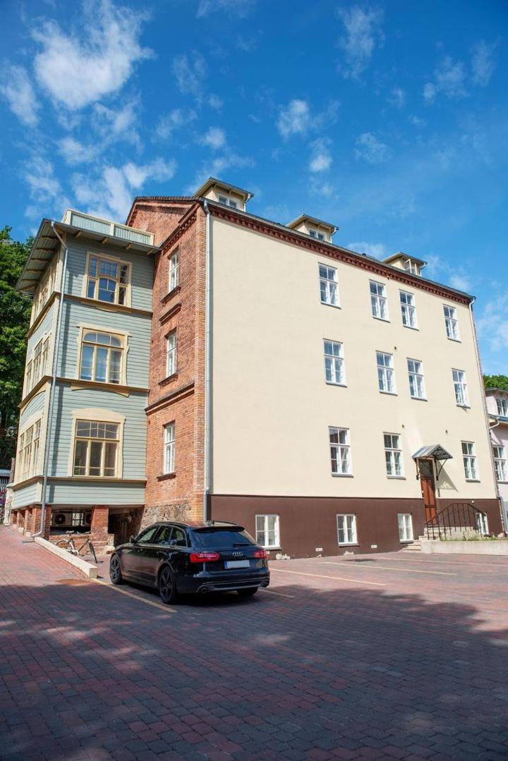 Two-Bedroom Apartment - Photo 21