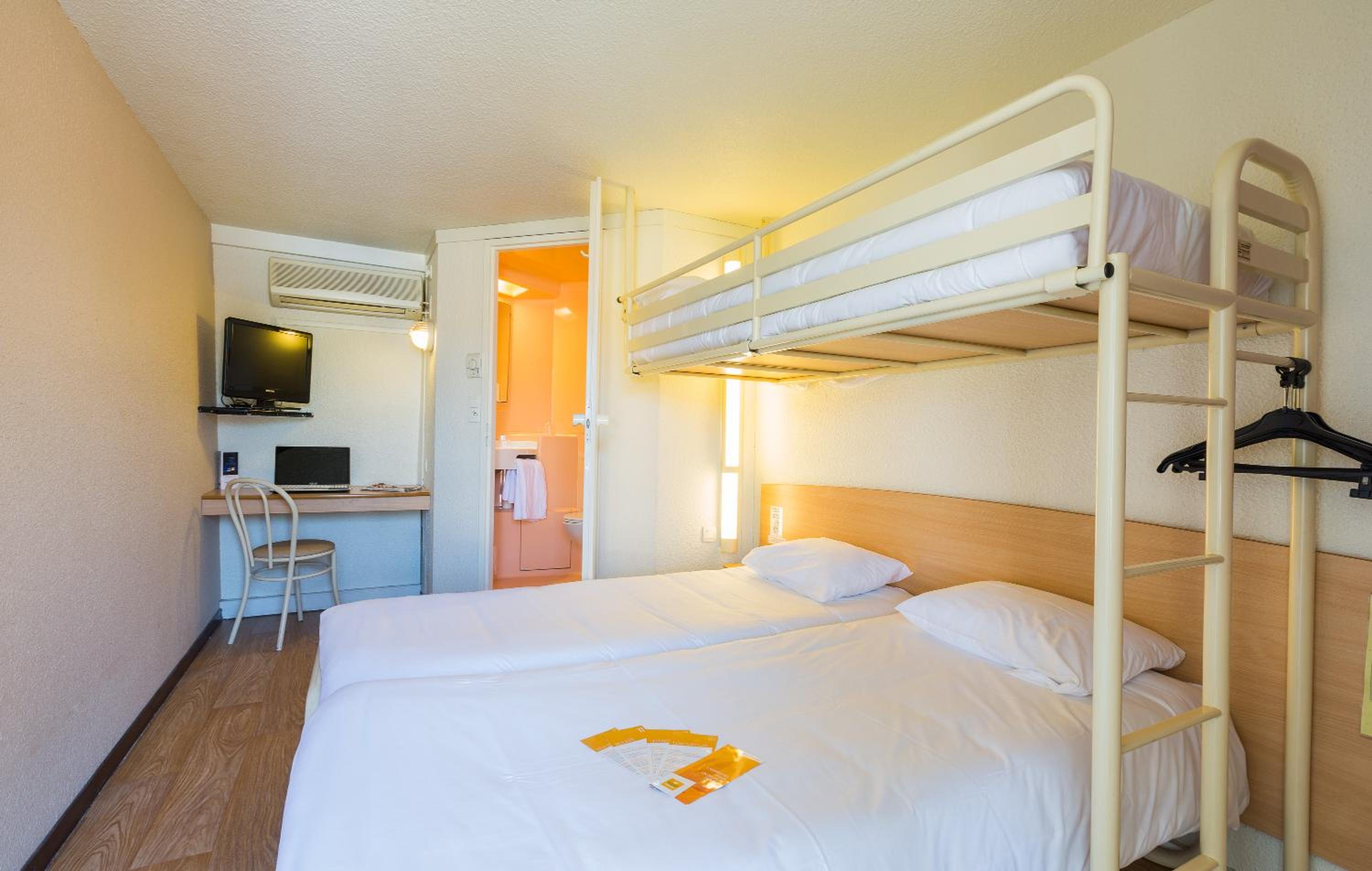 Triple Room - Photo 1