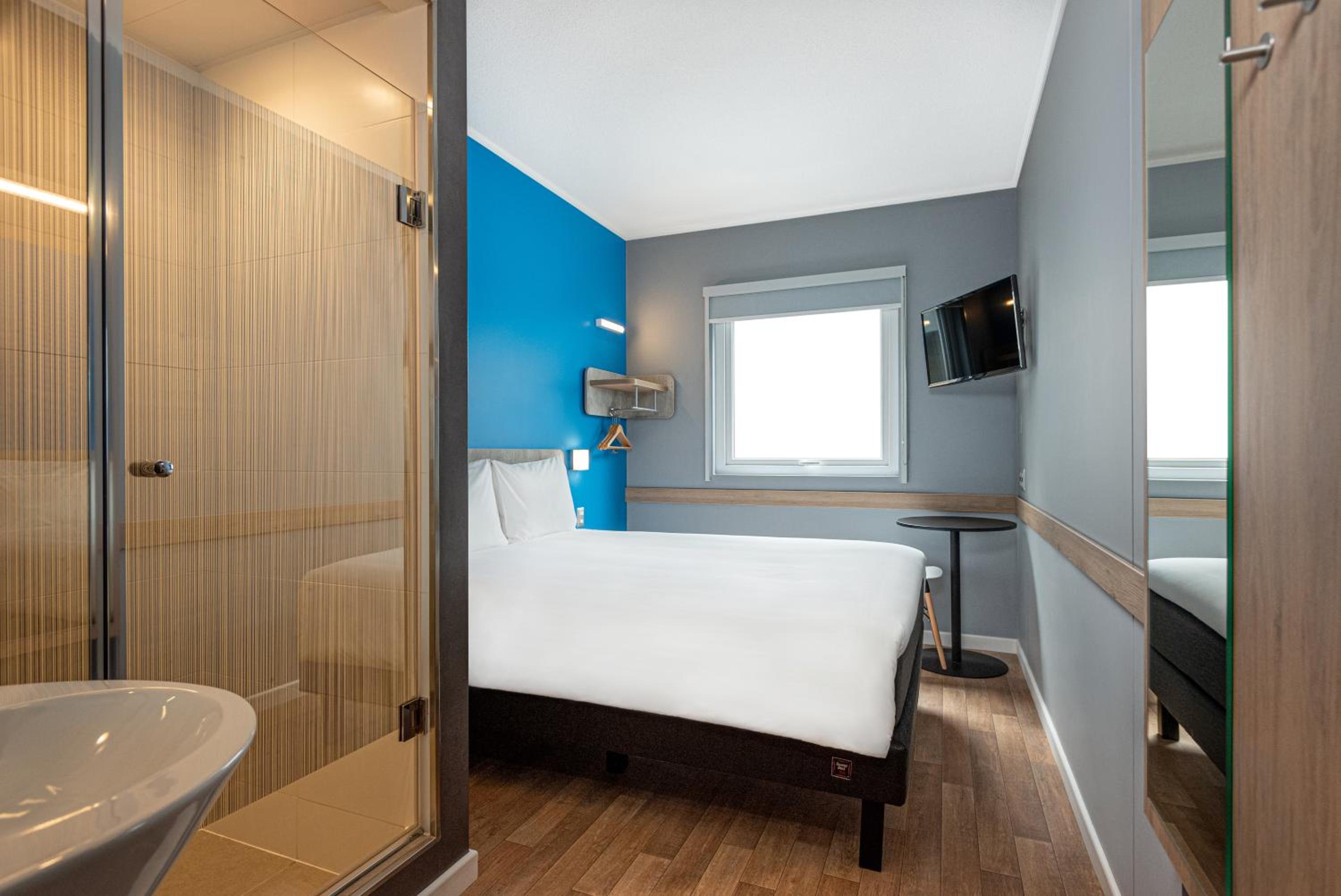 Standard Double Room - Photo 2