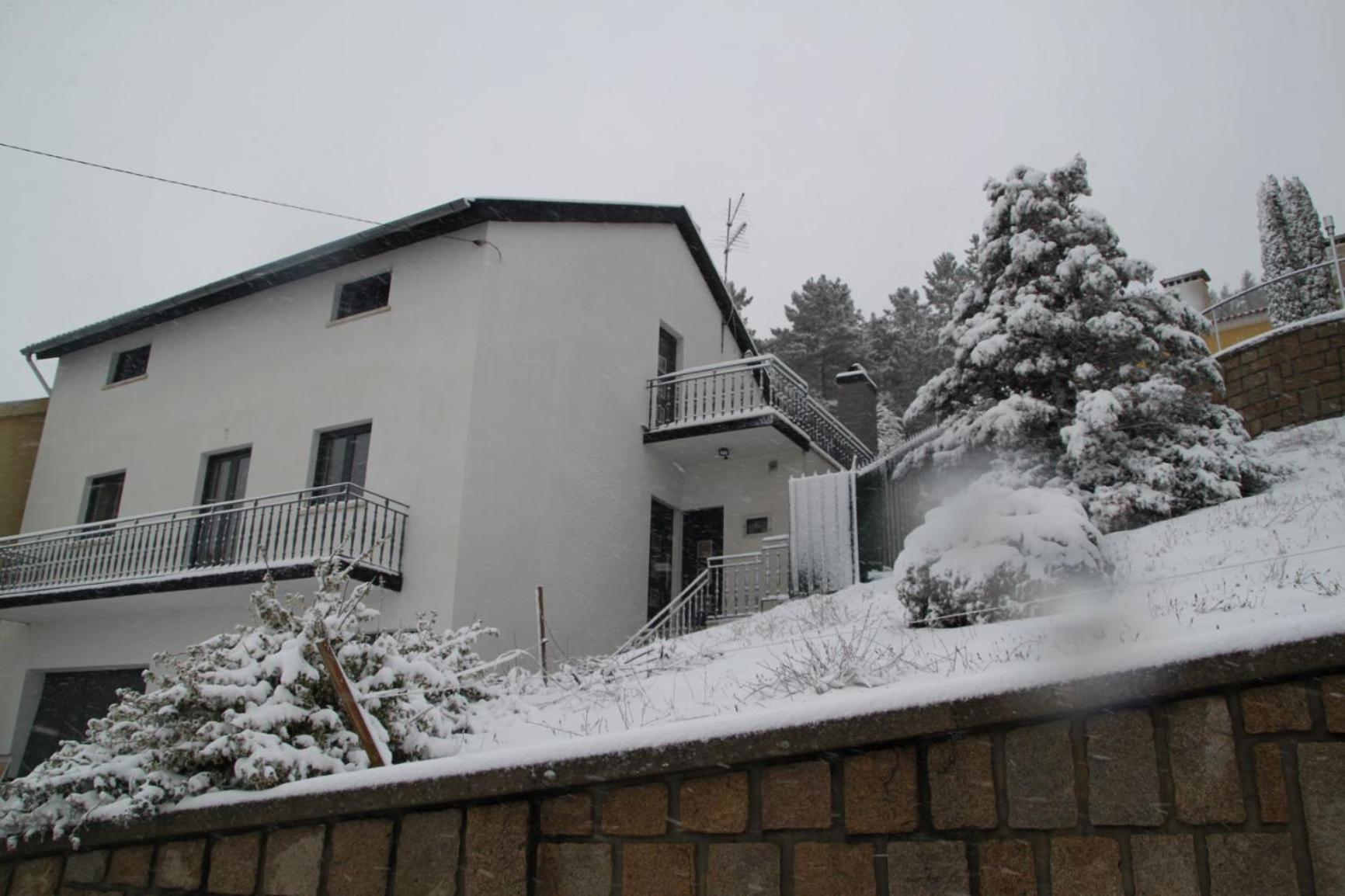 Two-Bedroom Apartment - Photo 9