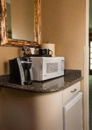 Standard King Guestroom photo 2