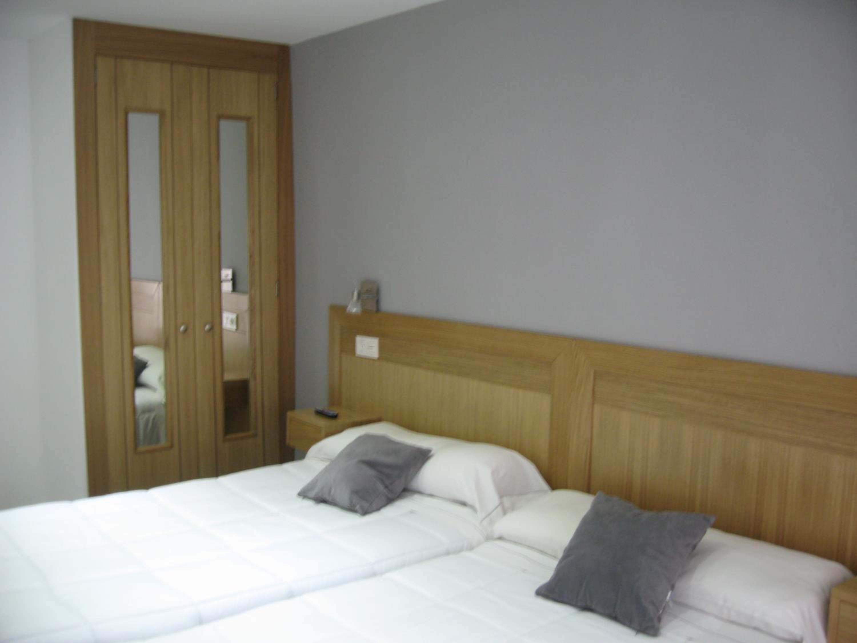 Double or Twin Room photo 3
