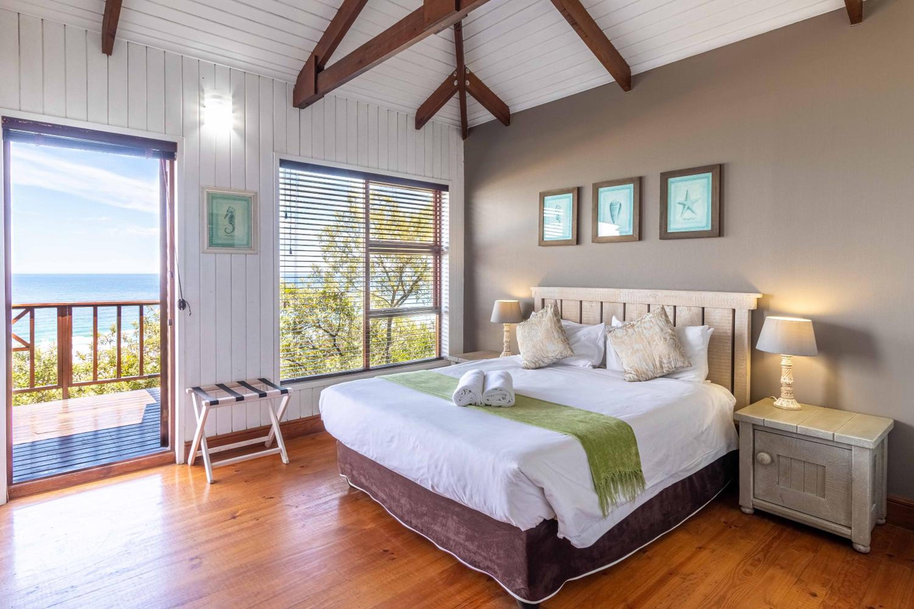 Simplex 1 Bedroom Chalet - Sea Facing photo 2