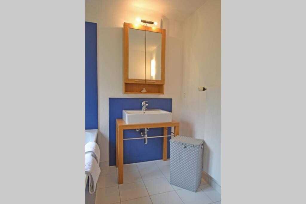 Three-Bedroom Apartment photo 2