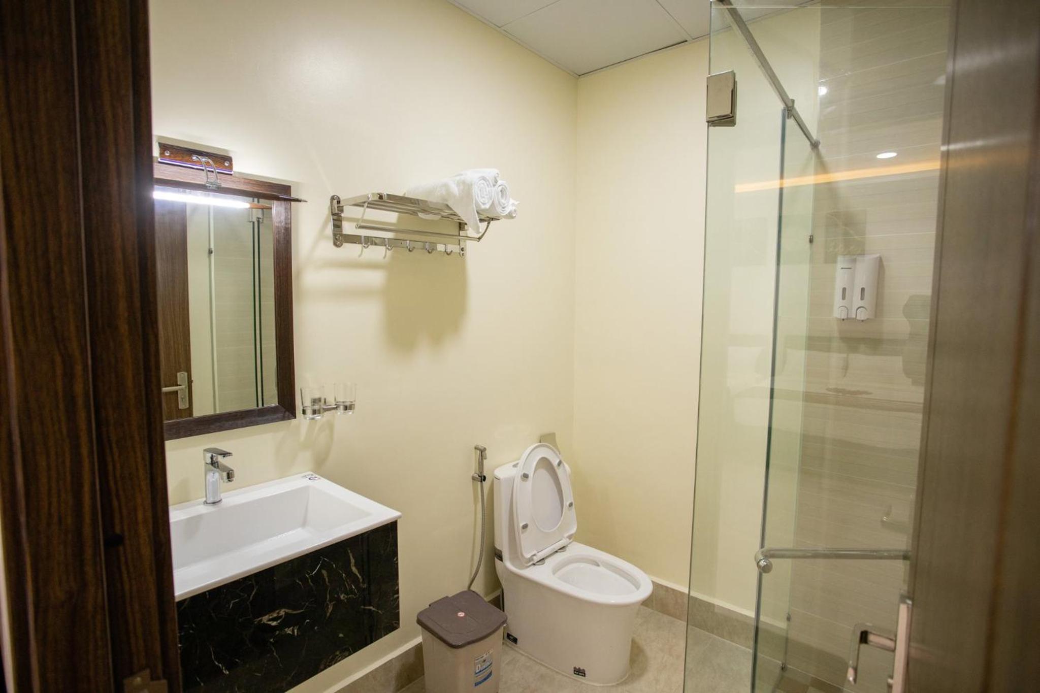 Standard Twin Room - Photo 6