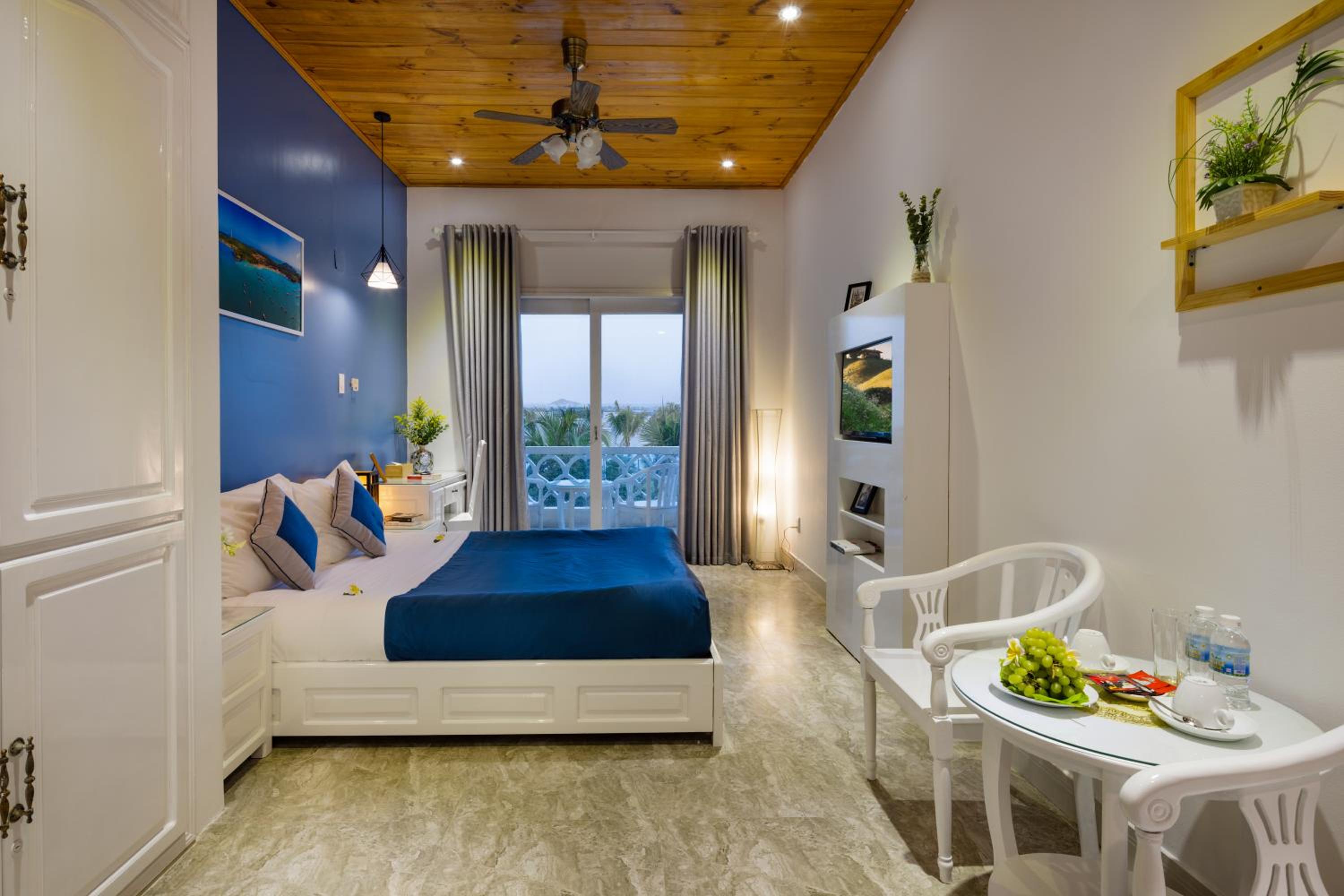Double Room with Balcony and Sea View photo 1