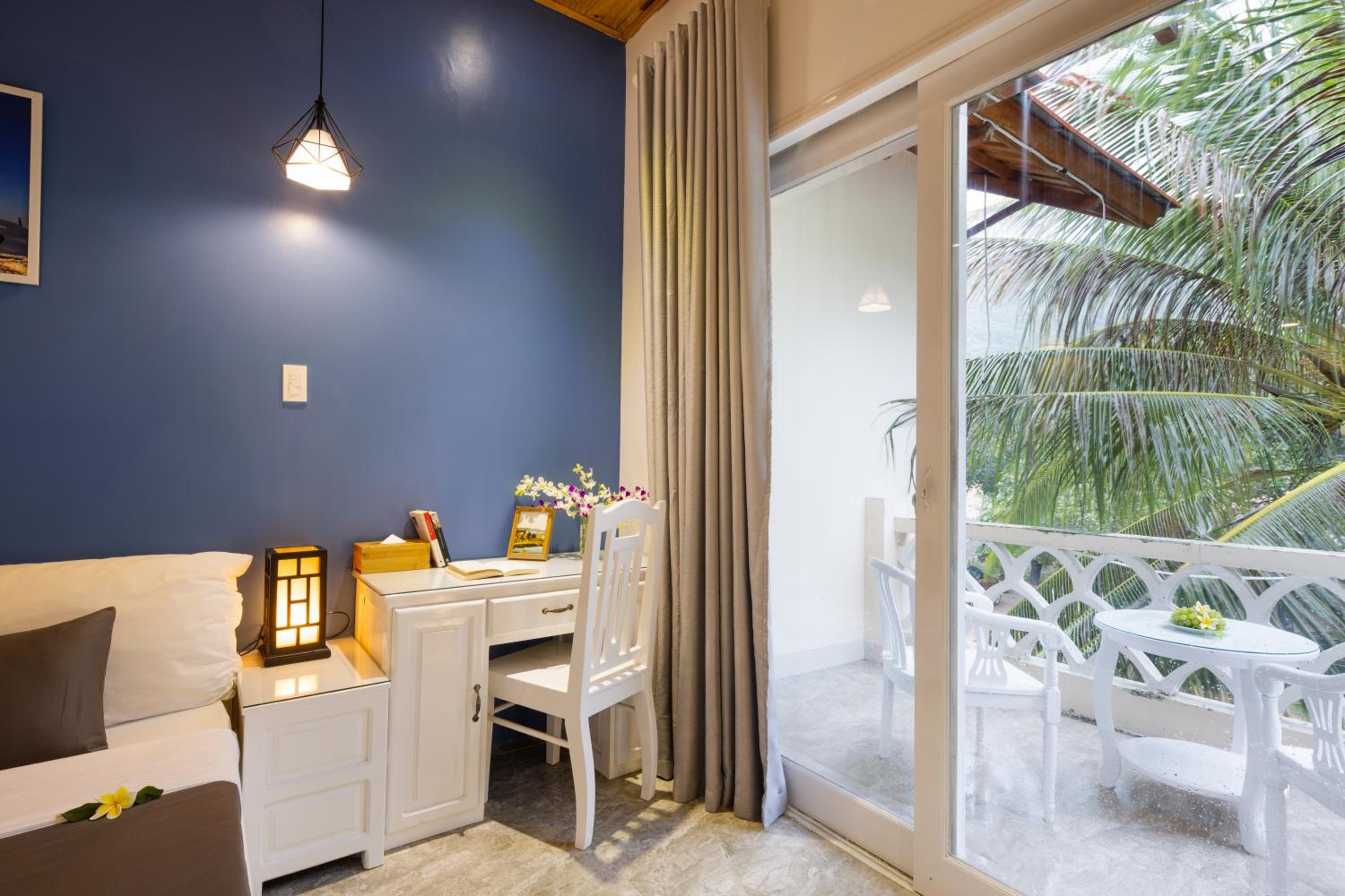 Double Room with Mountain View - Photo 3