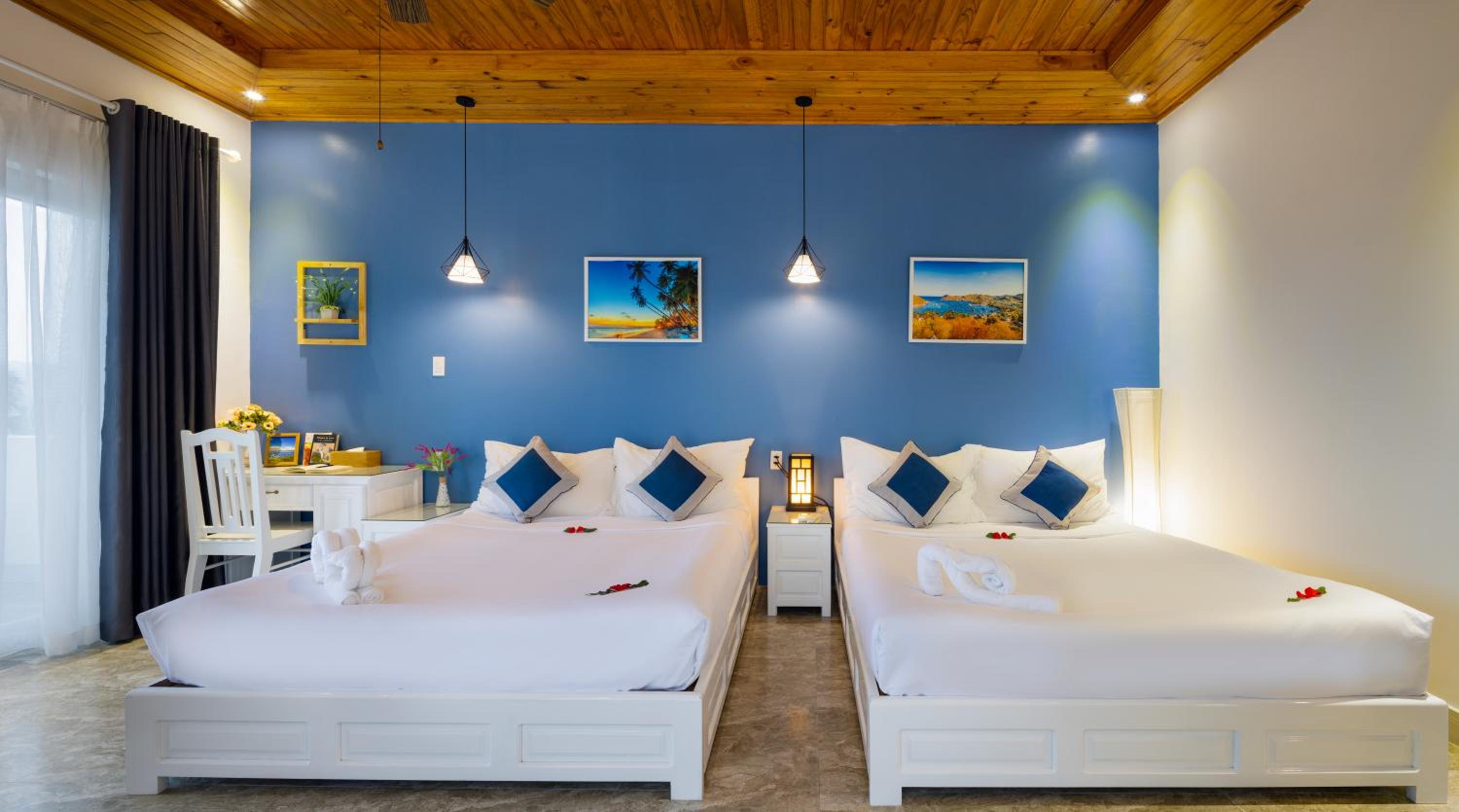 Family Room with Sea View photo 1