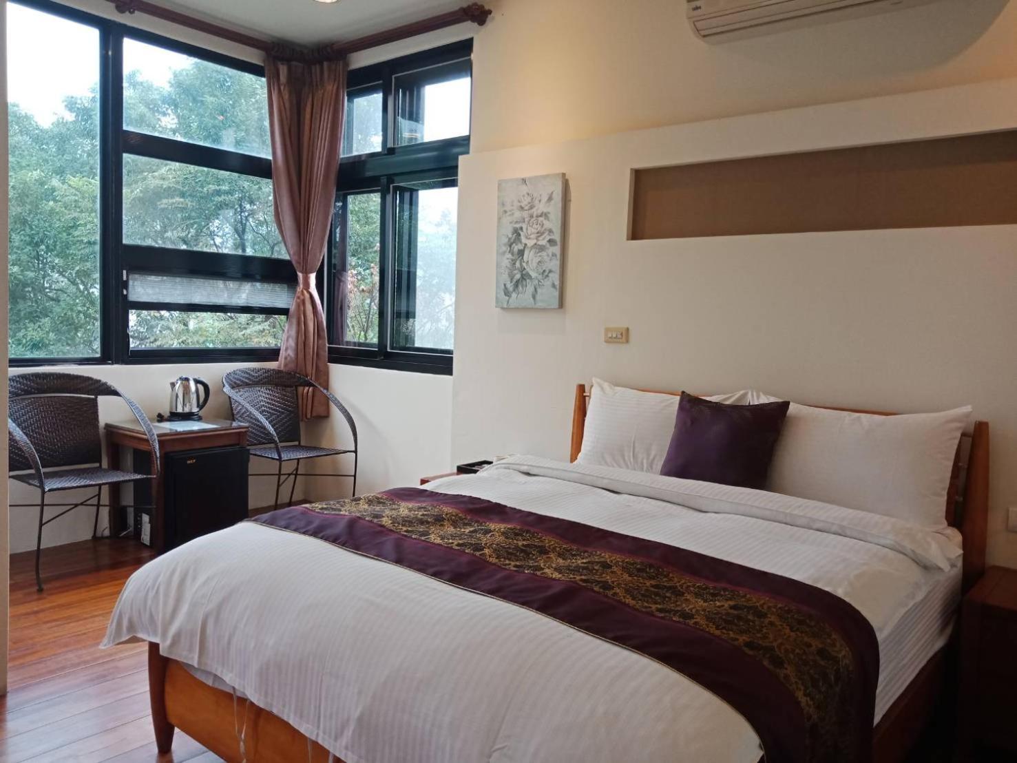 Standard Double Room photo 2