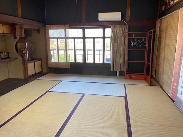 Twin Room with View - Photo 1