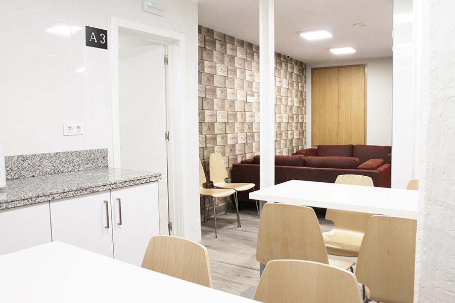 Triple Room - Photo 13
