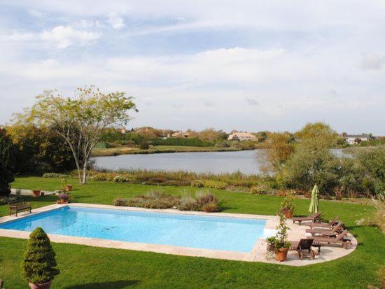 Villa with Private Pool photo 2
