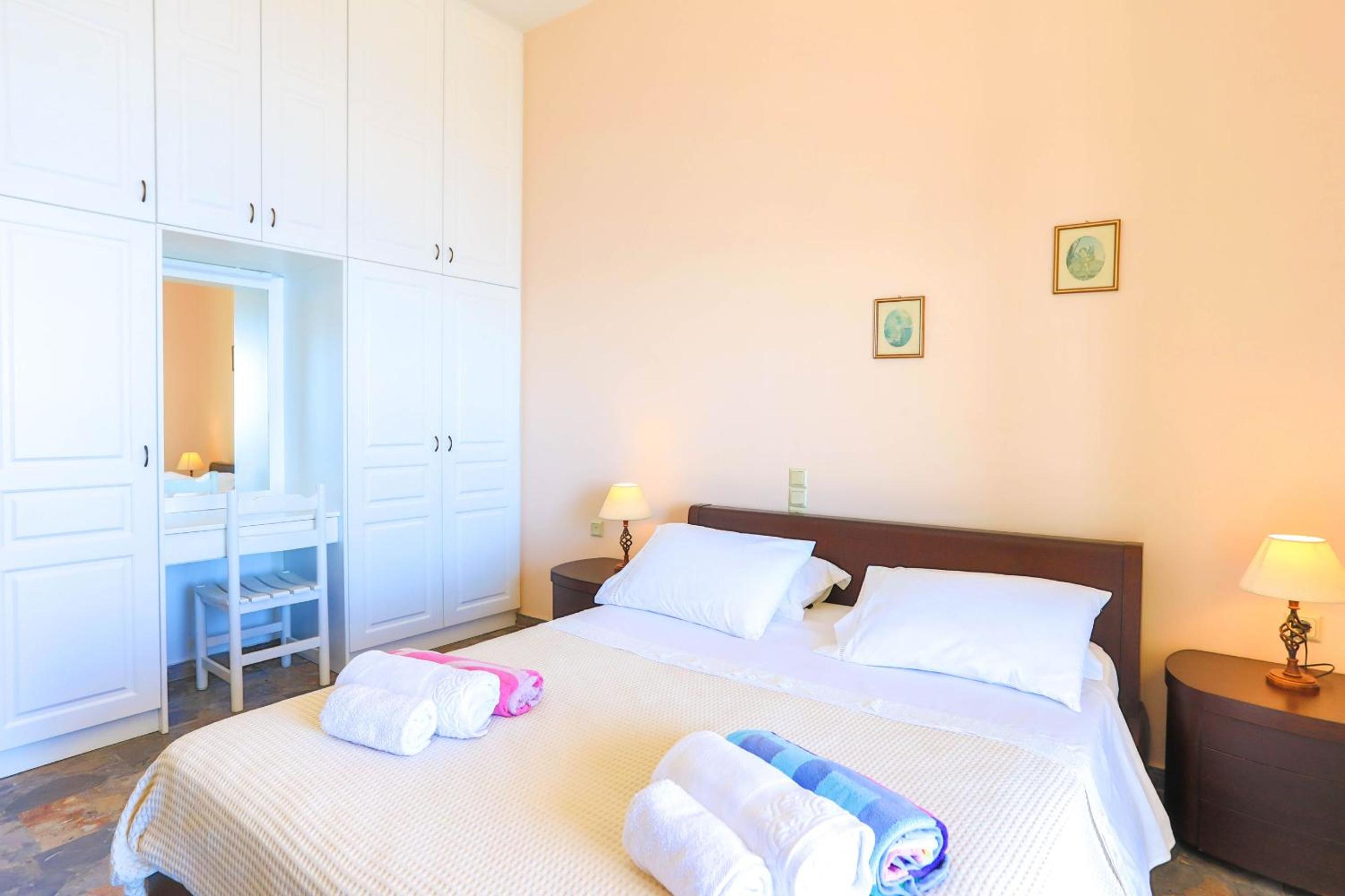 Three-Bedroom Villa photo 2