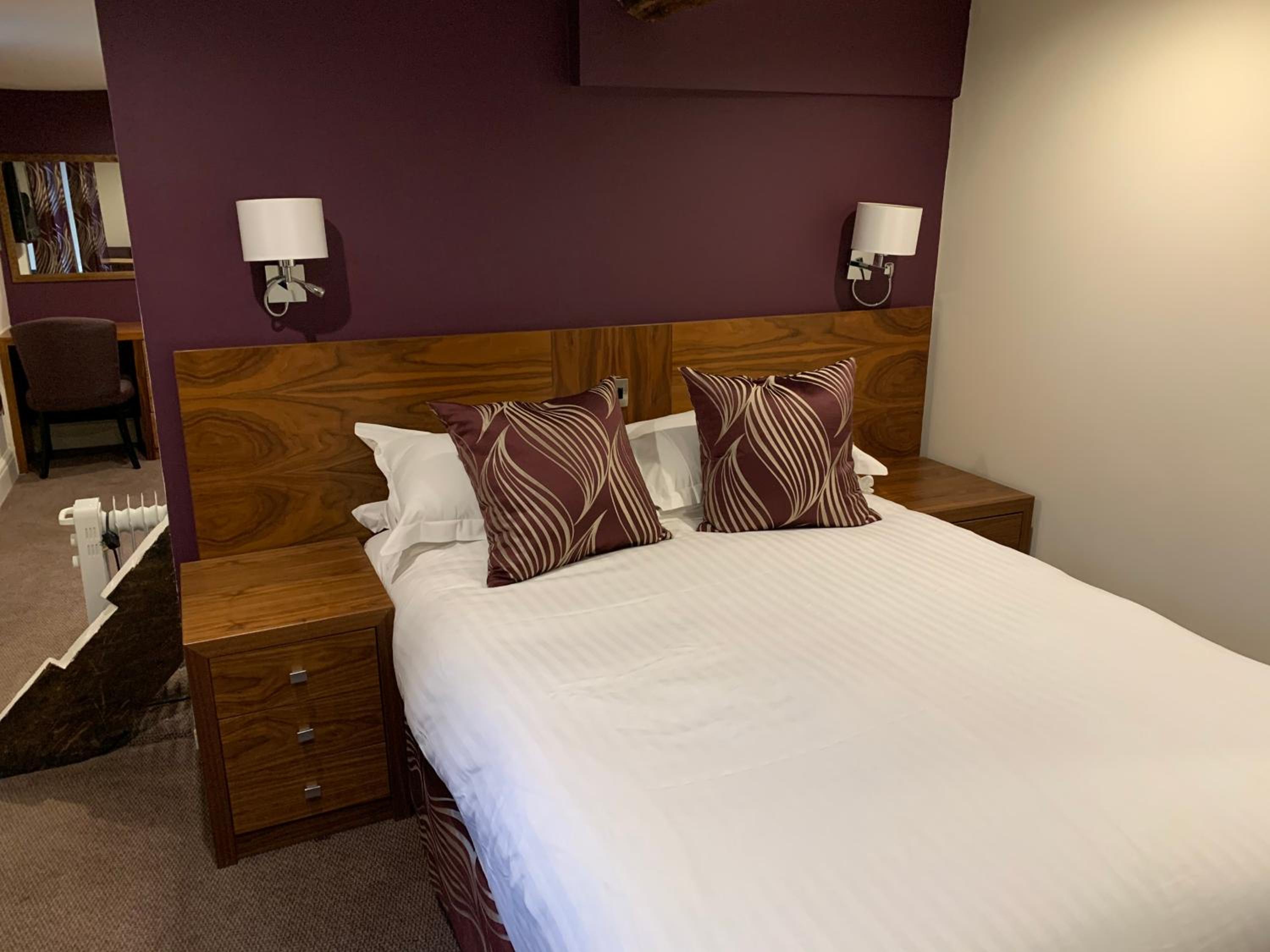 Executive Family Room with One Double Bed and One Single Bunk Bed - Photo 4