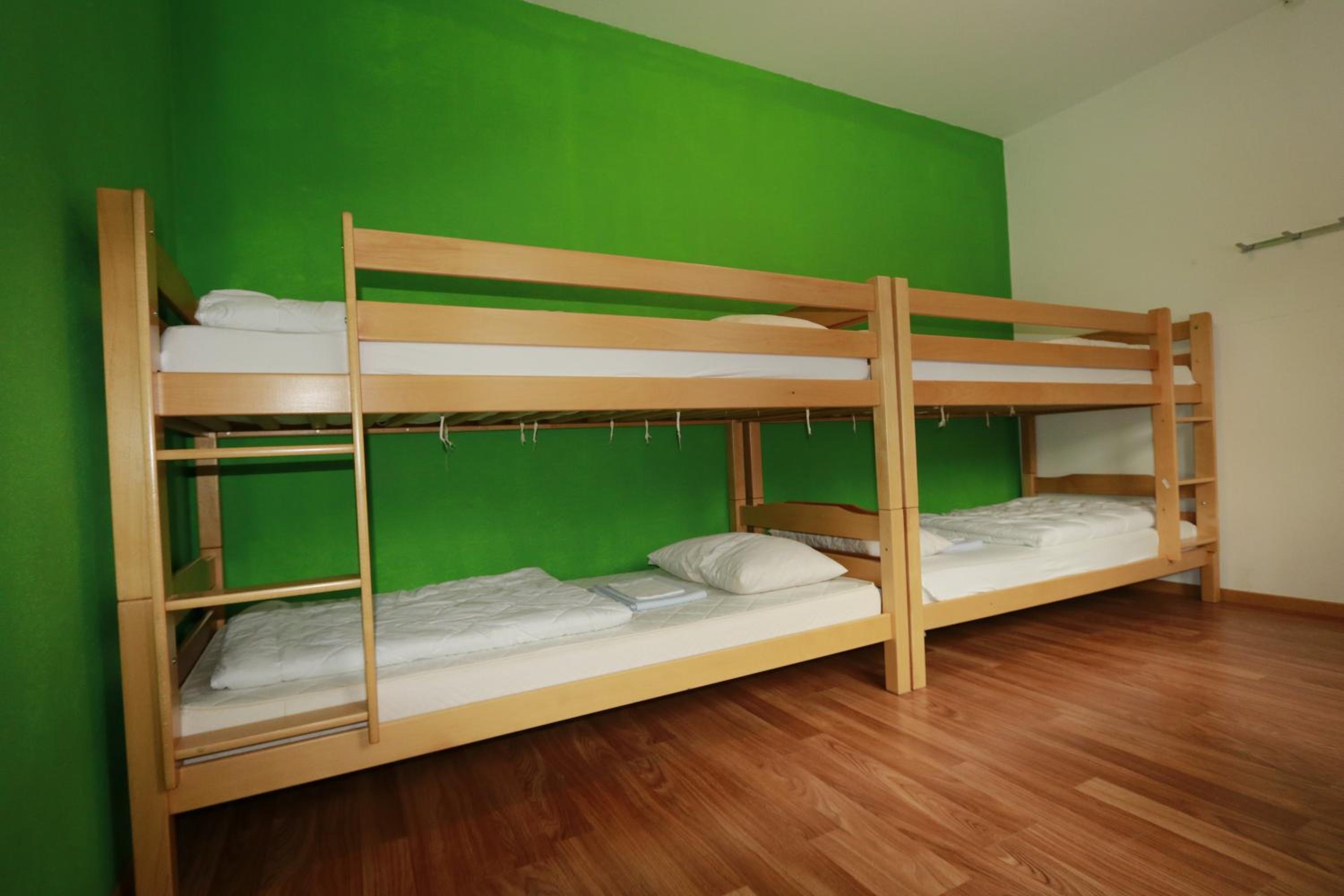 Quadruple Room with Shared Bathroom photo 2