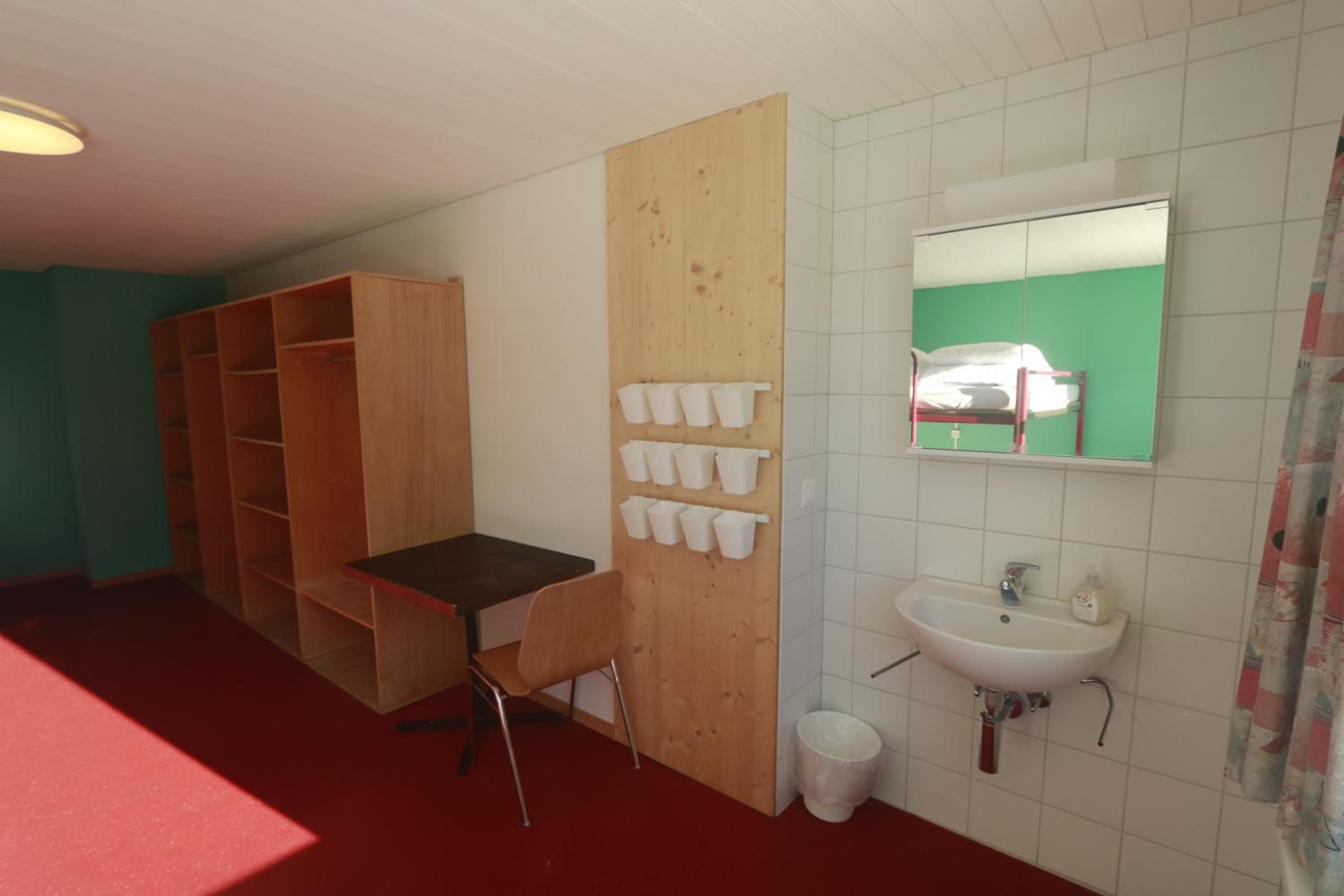 Mixed Dormitory Room photo 1