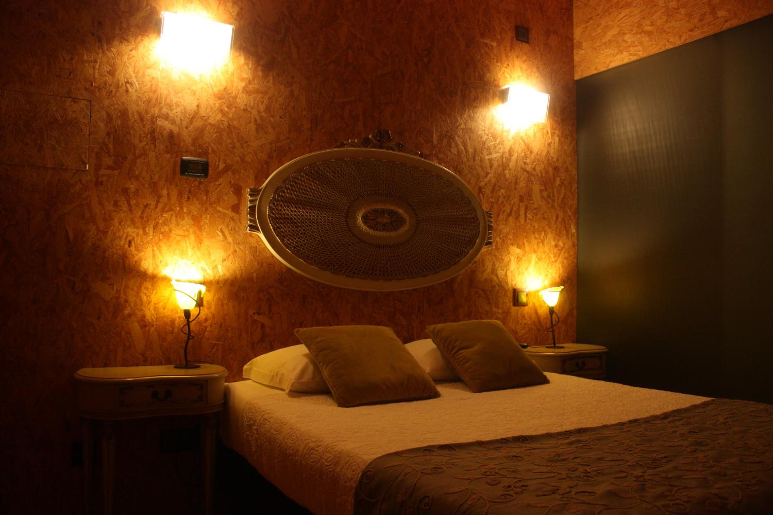 Double Room with Balcony photo 3