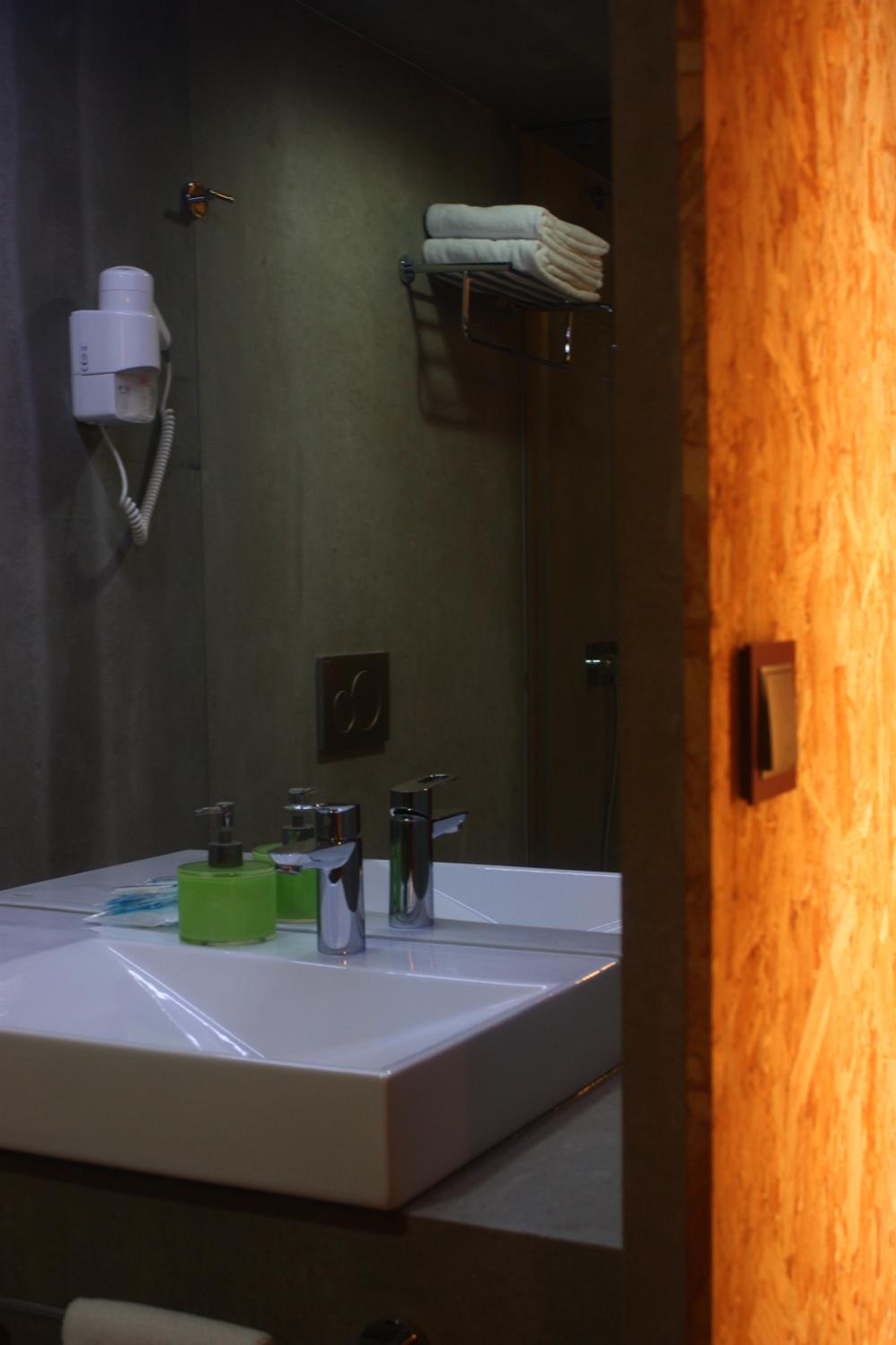 Double Room with Balcony photo 2