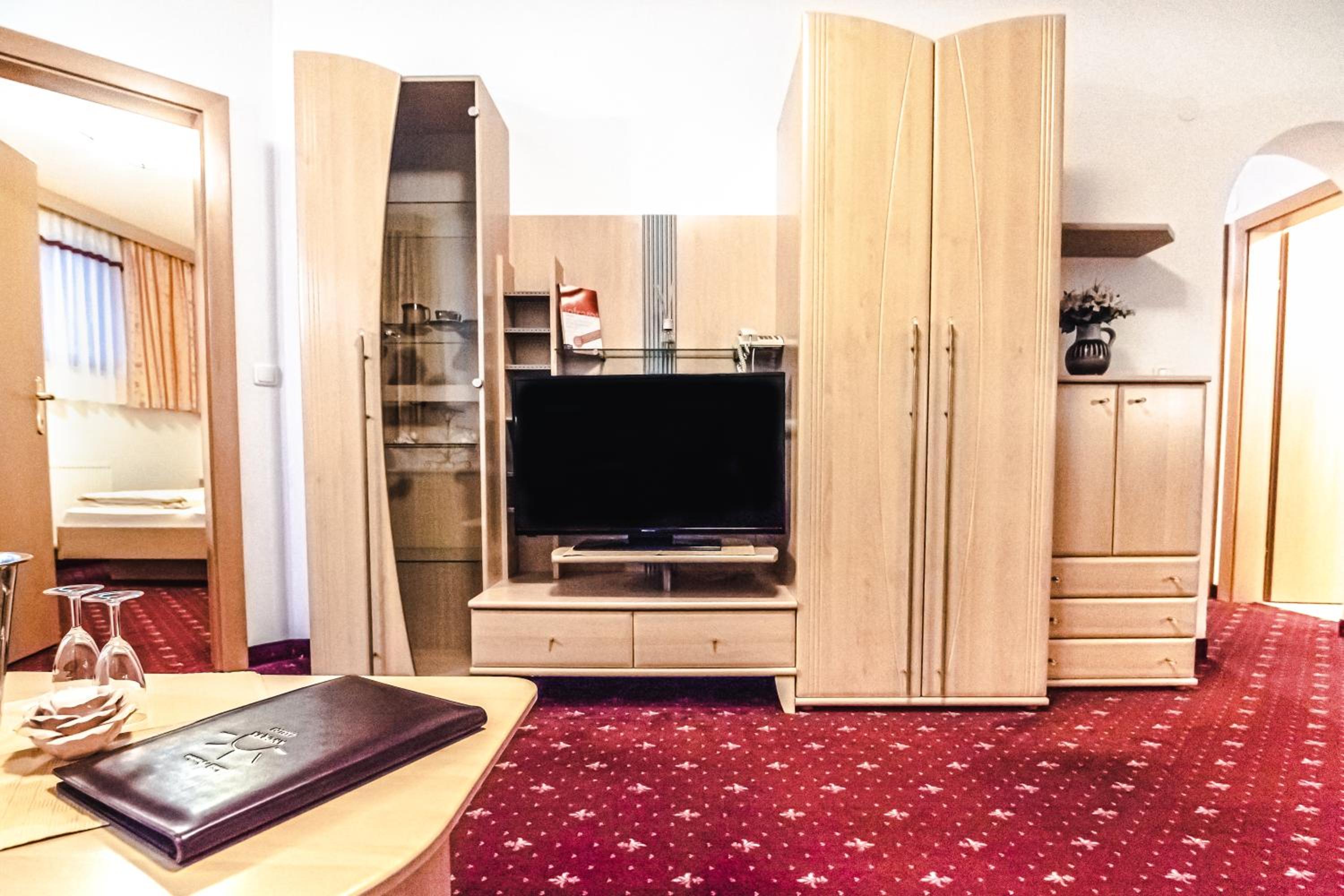 Apartment - Photo 2