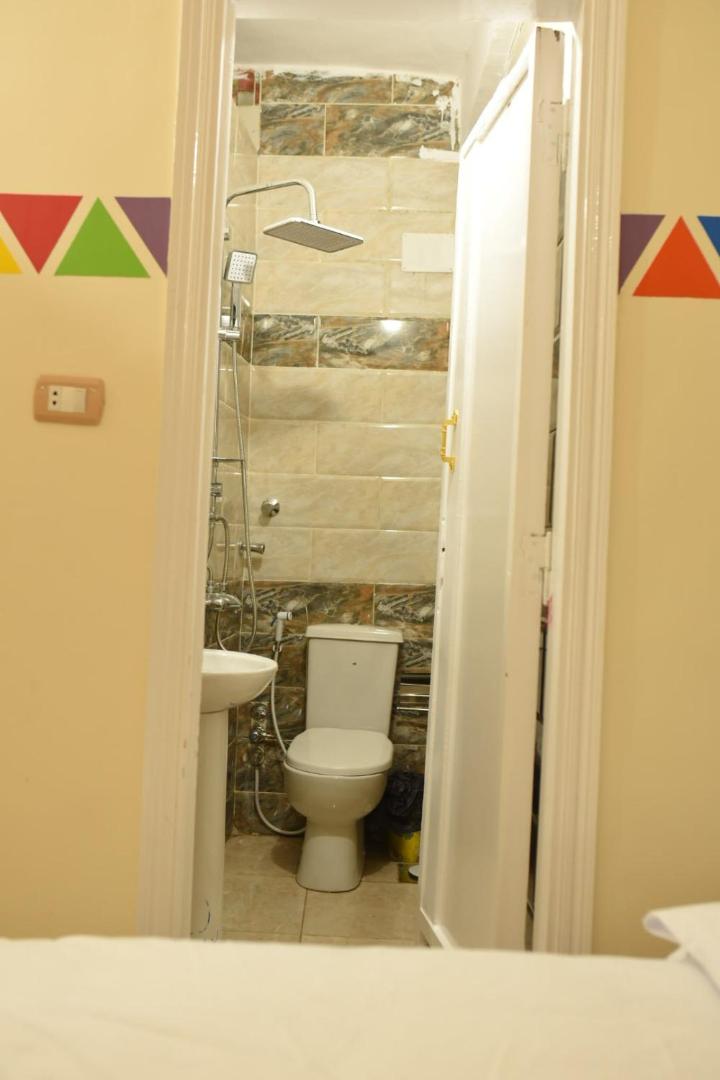 Economy Double or Twin Room - Photo 8