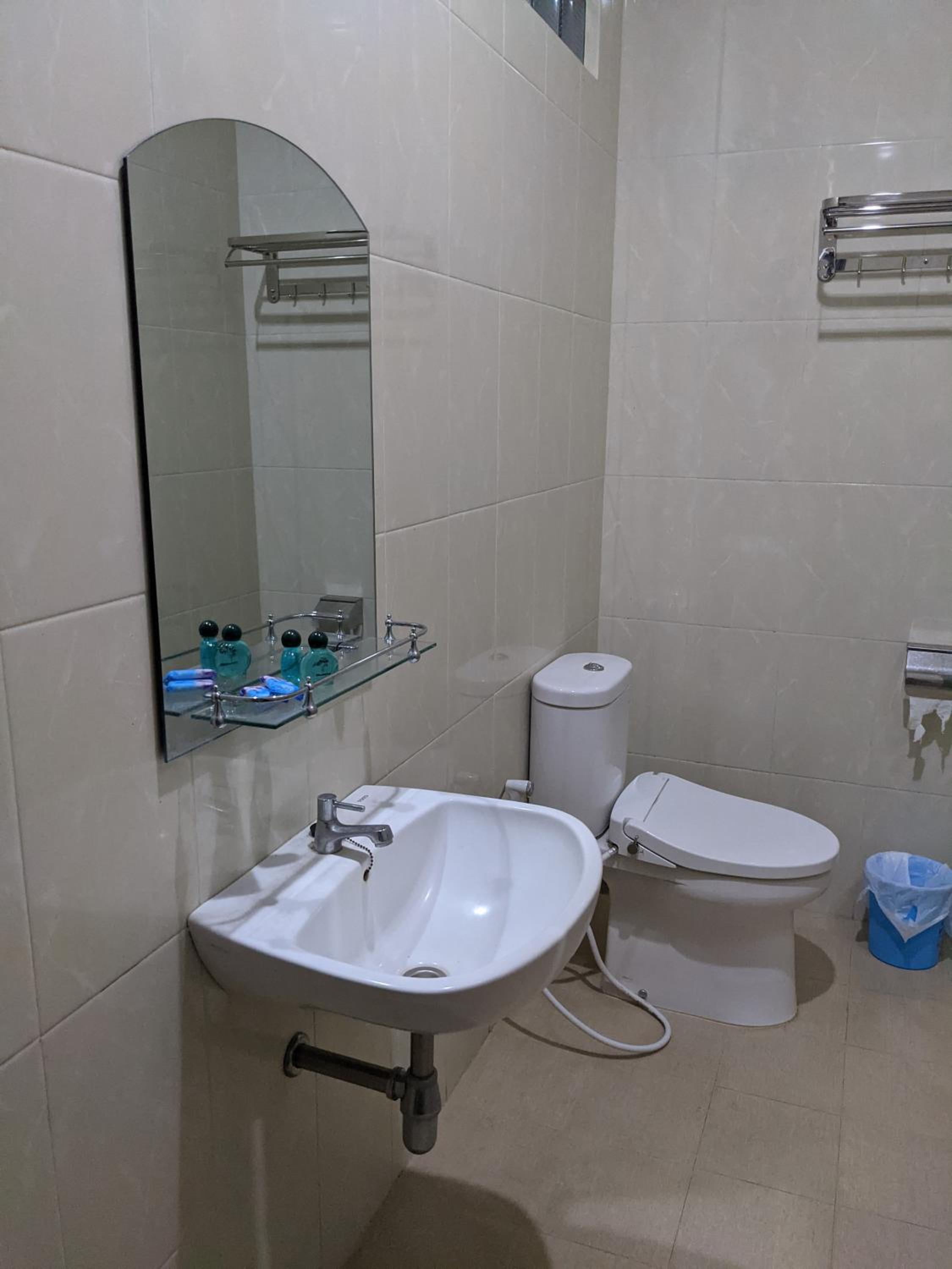 One-Bedroom Apartment - Photo 7