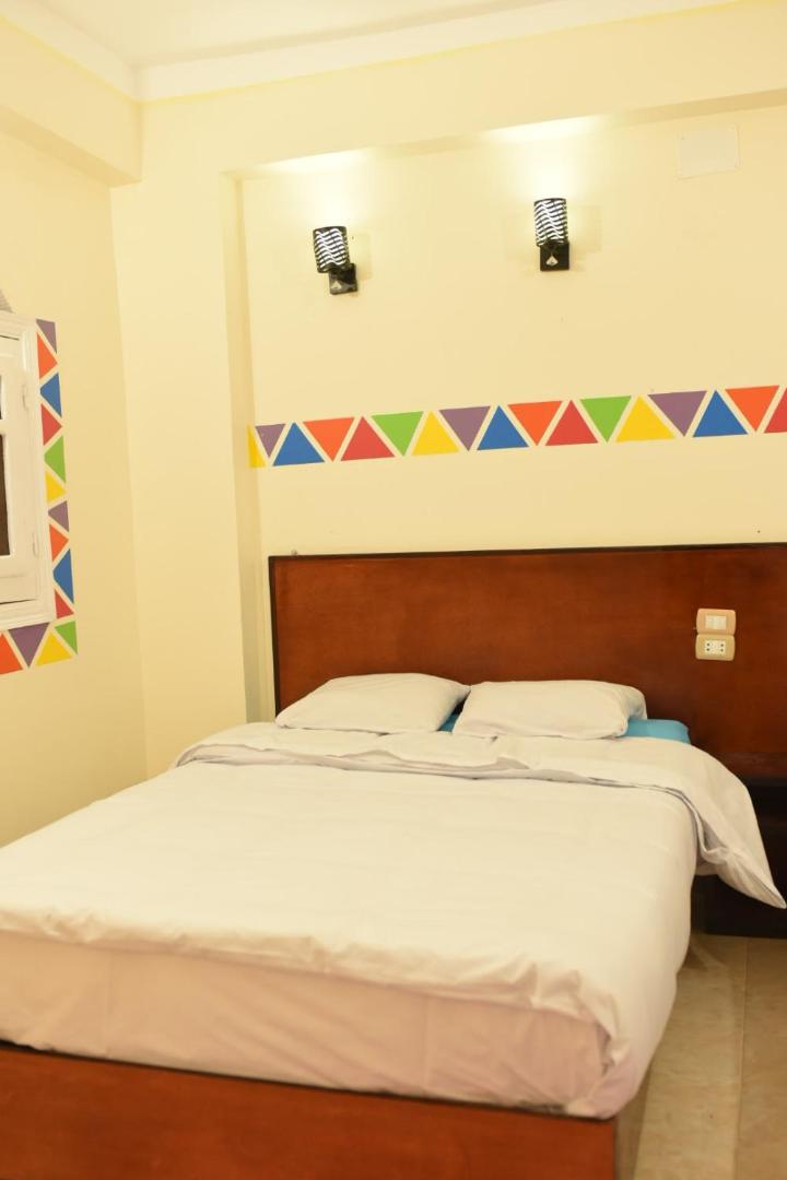 Deluxe Double or Twin Room - Photo 9