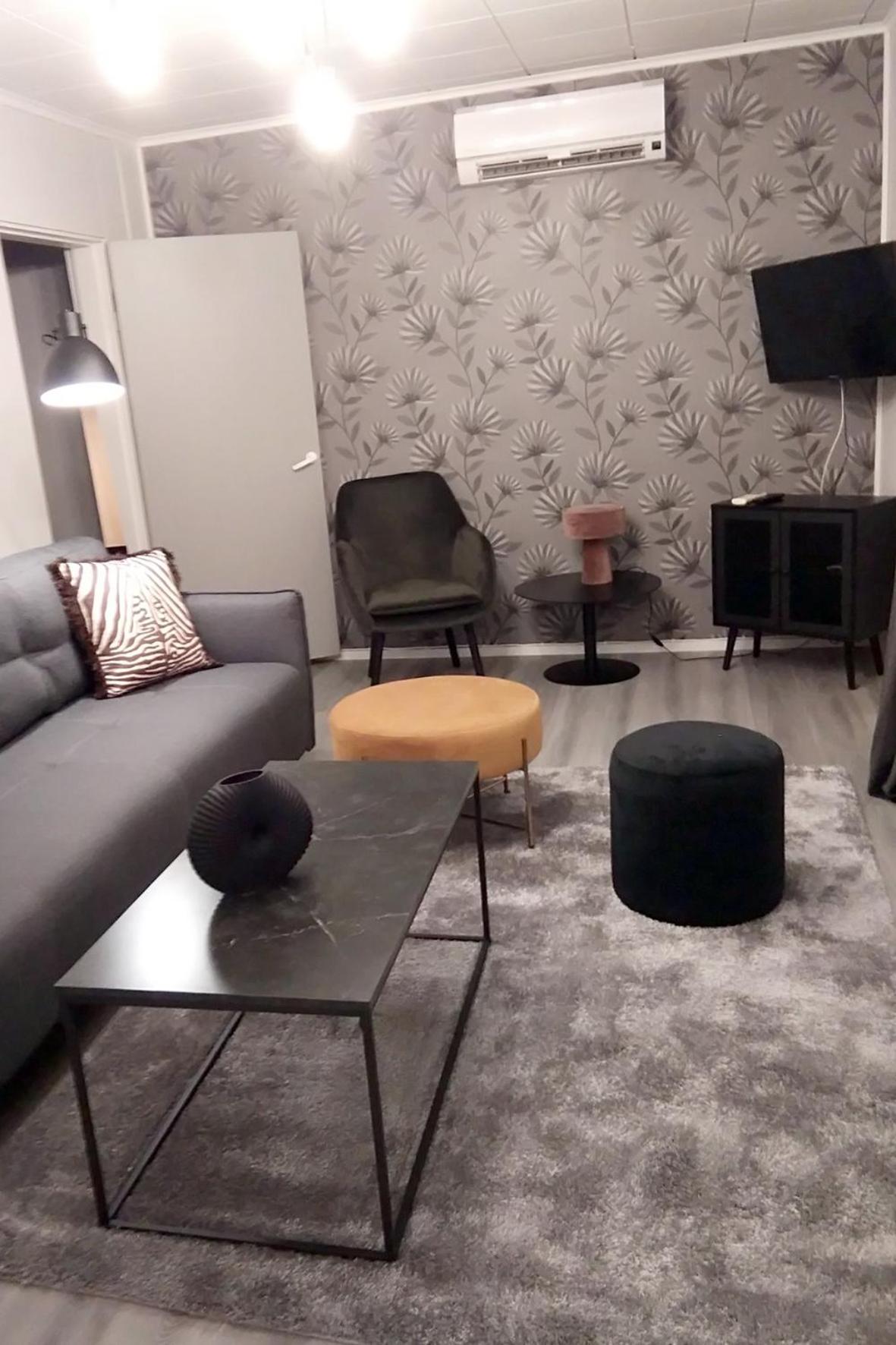 Two-Bedroom House - Photo 1
