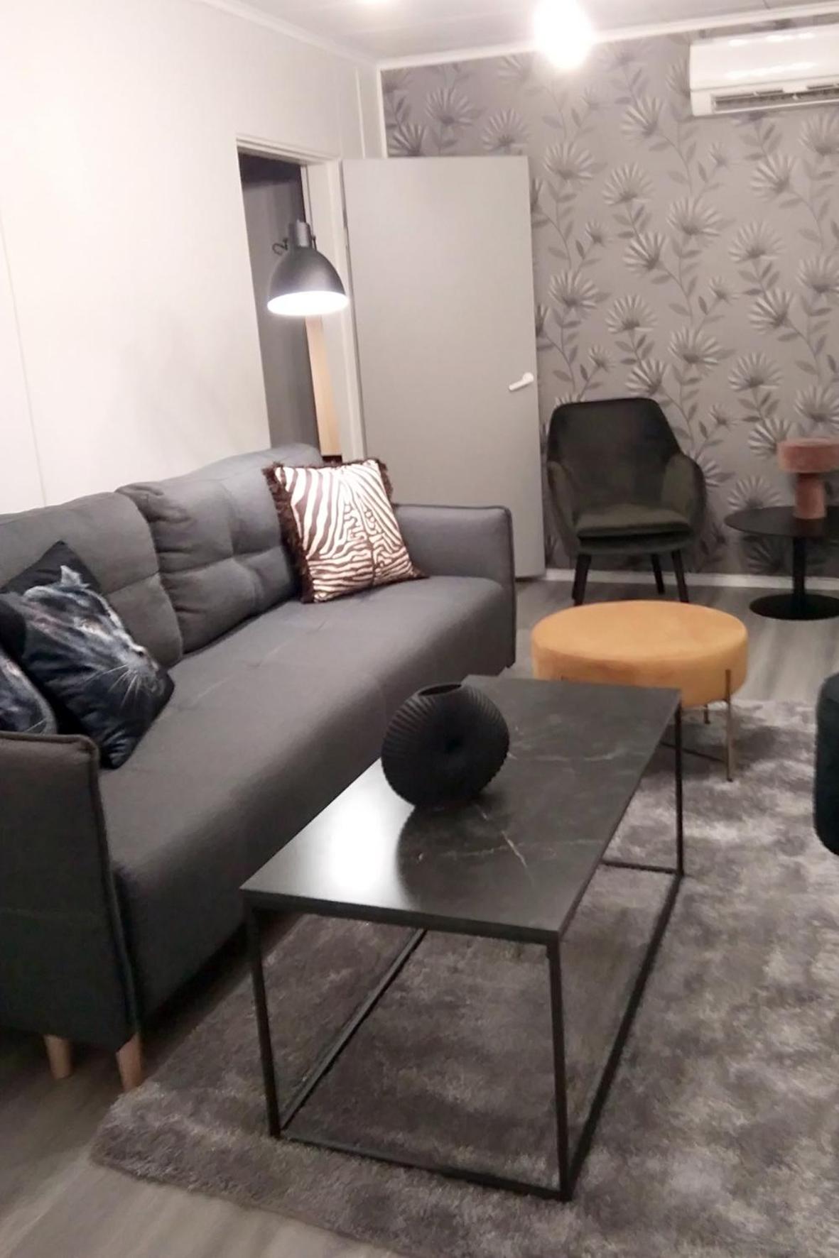 Two-Bedroom House - Photo 15