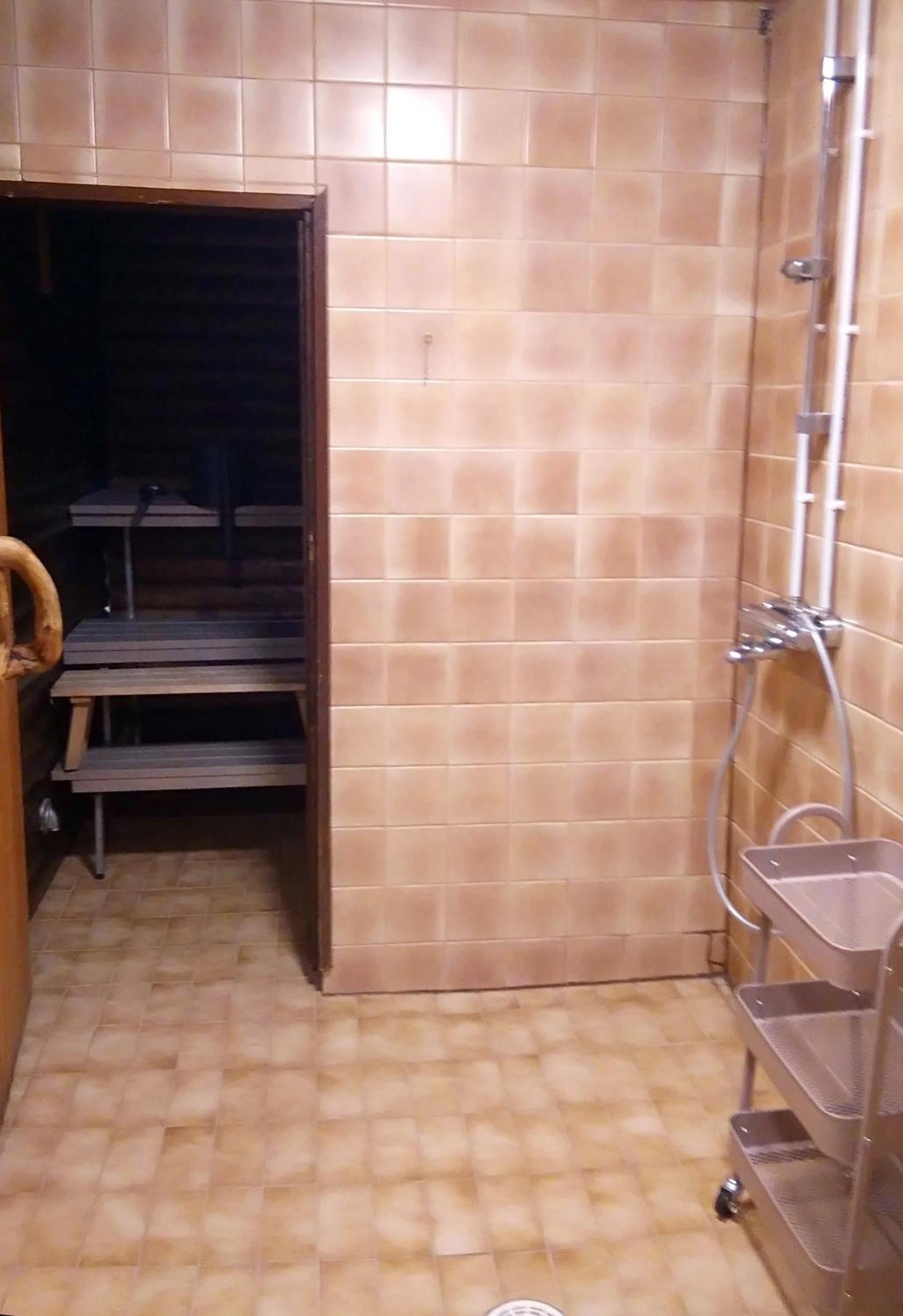 Two-Bedroom House - Photo 6