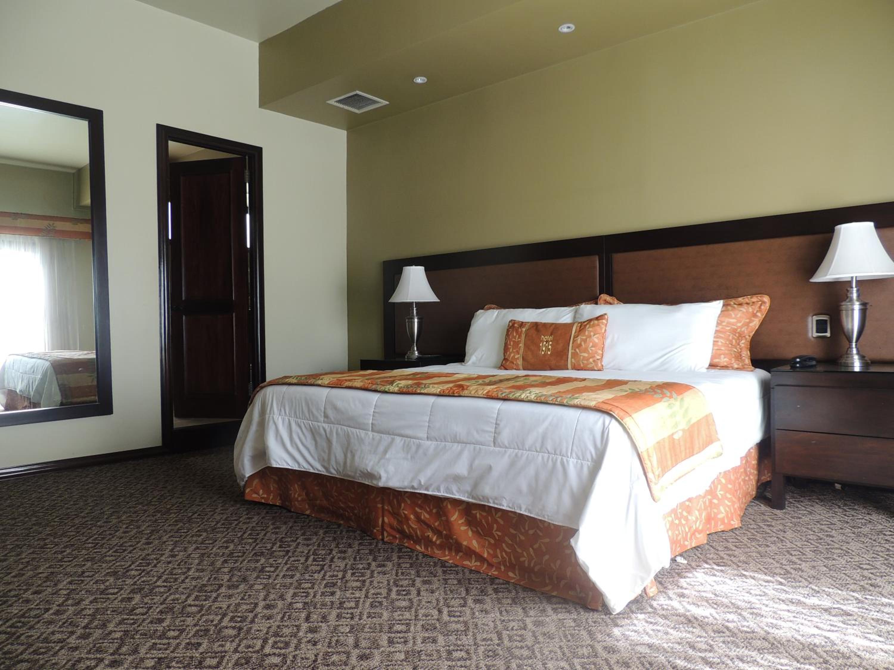 Suite - Photo 3