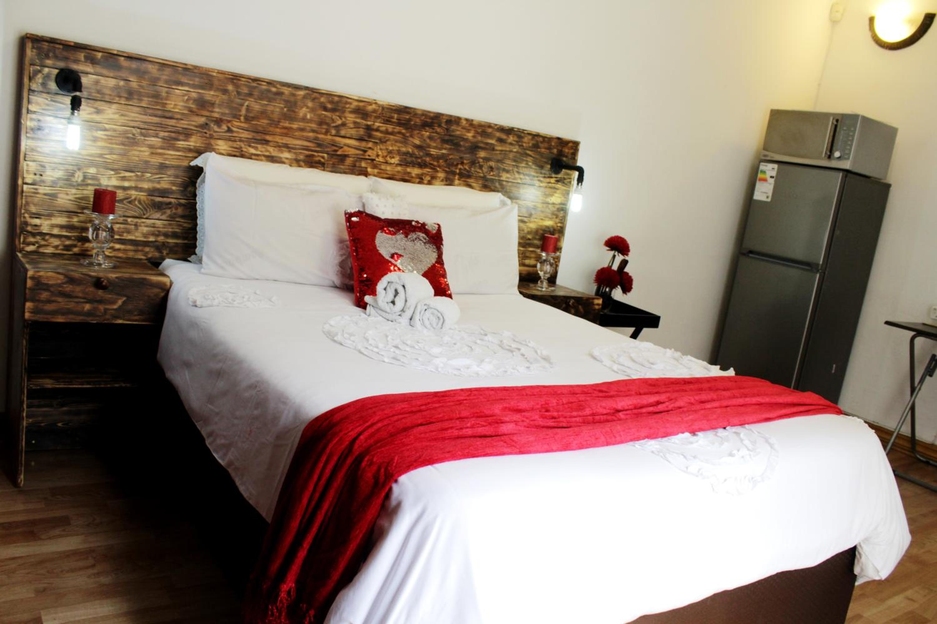 Deluxe Double Room - Photo 34