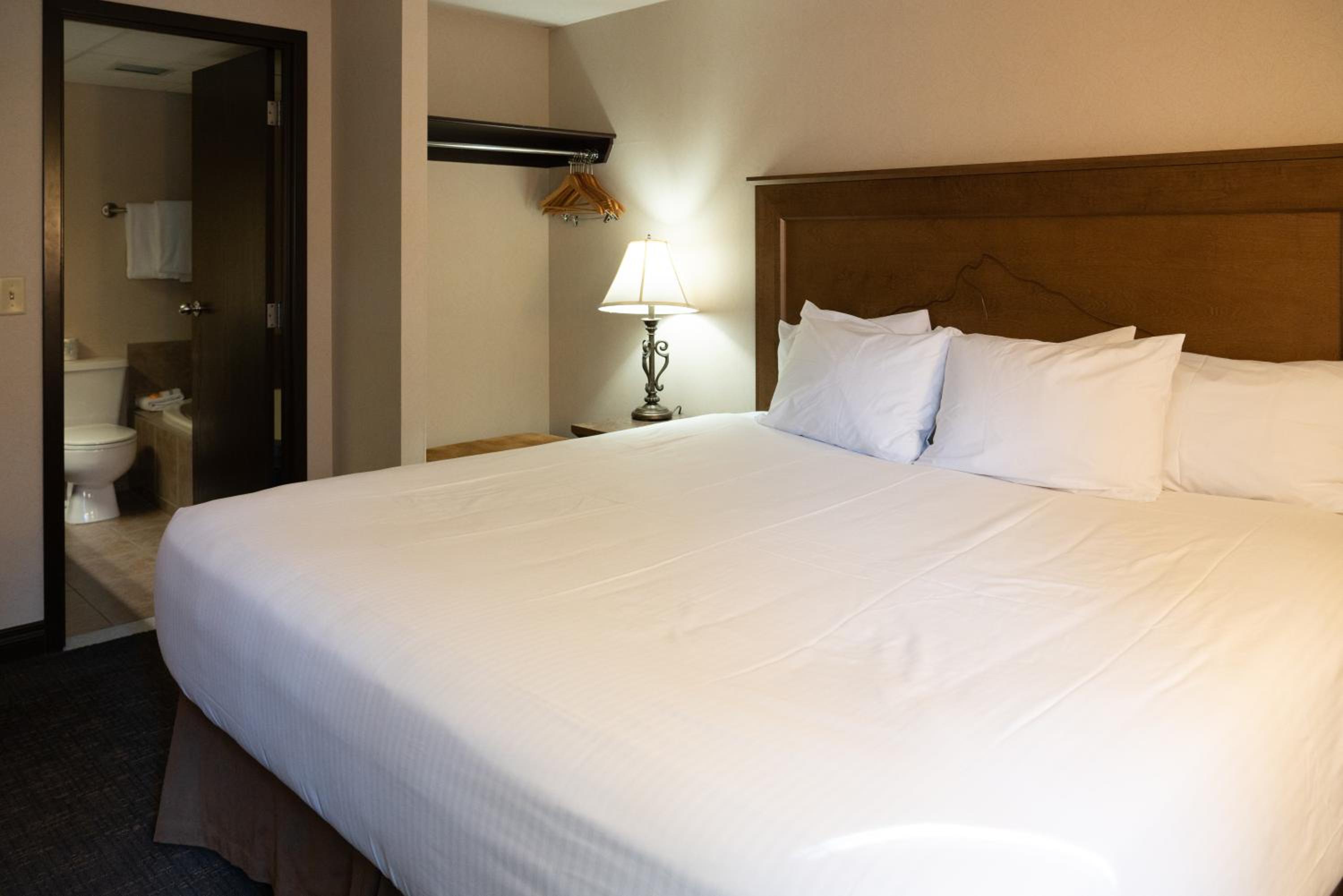Superior King Room - Photo 5