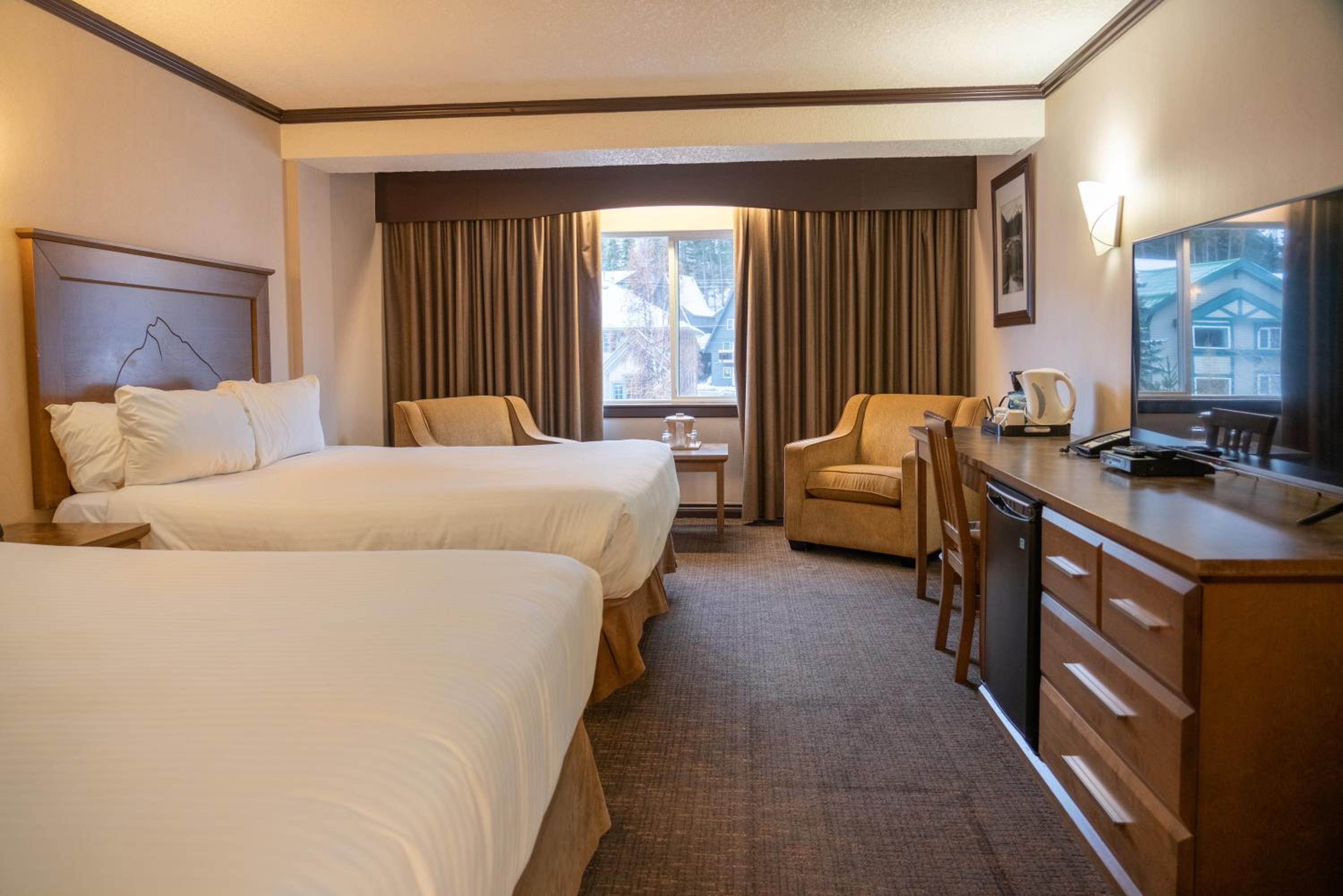 Superior Two Queen Room - Photo 1