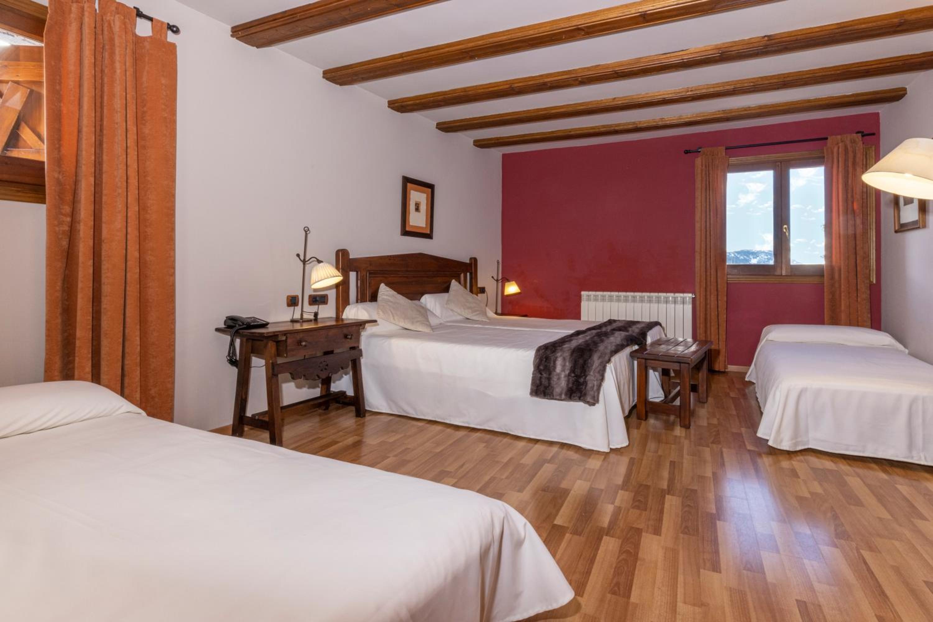 Habitación Doble (2 Adultos + 2 Niños)