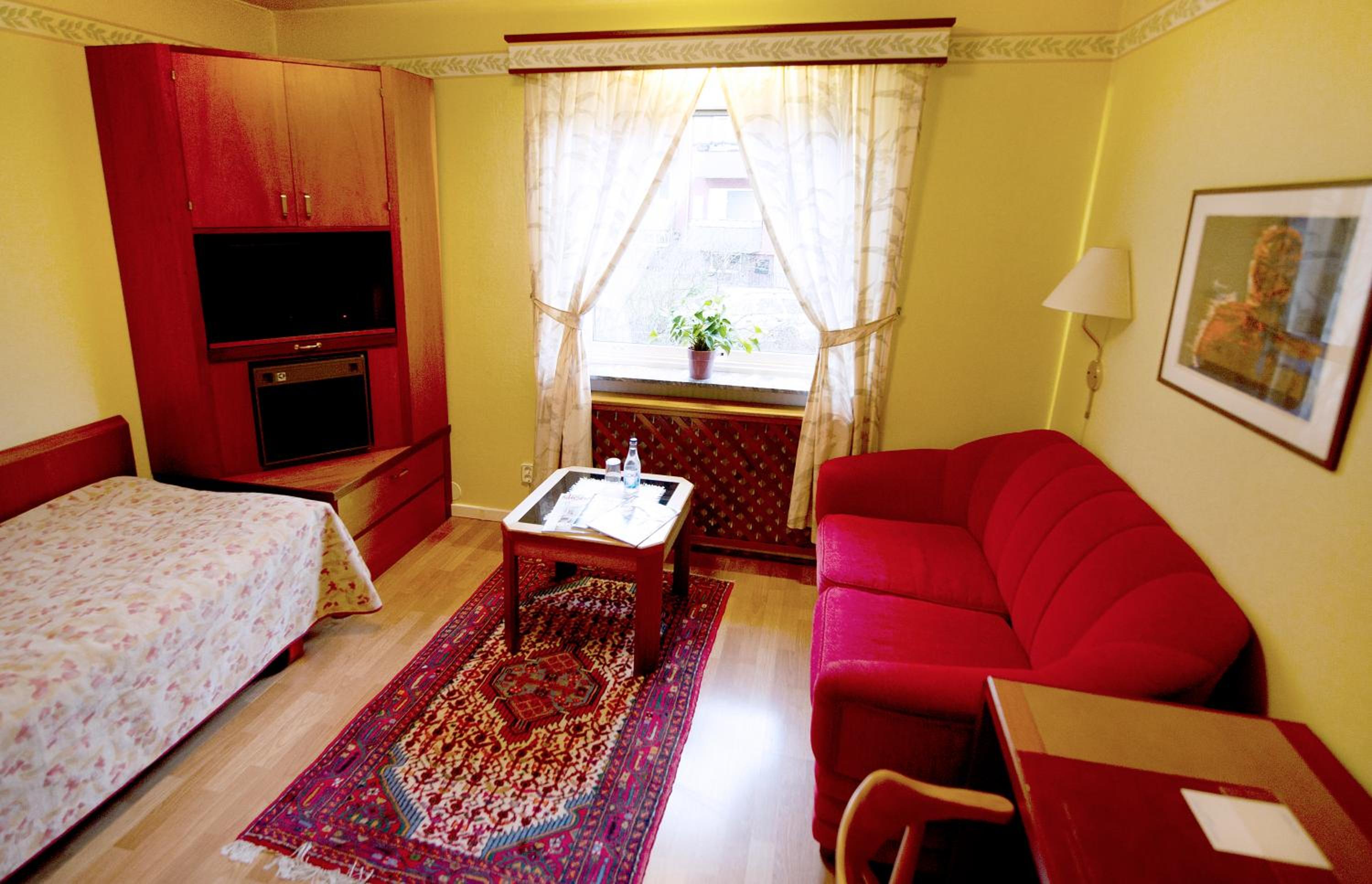 Small Double Room photo 1
