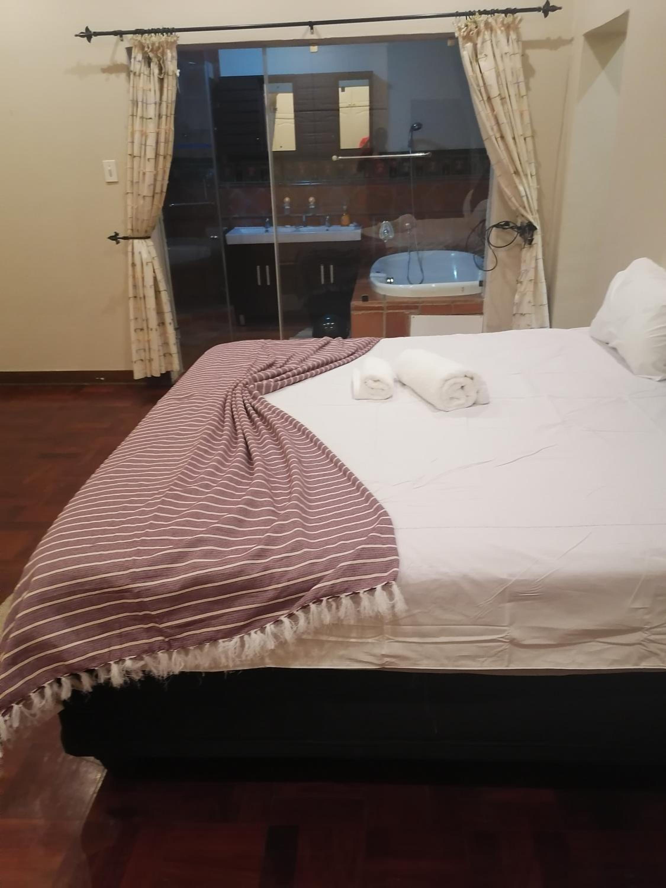 Deluxe Family Room - Photo 1