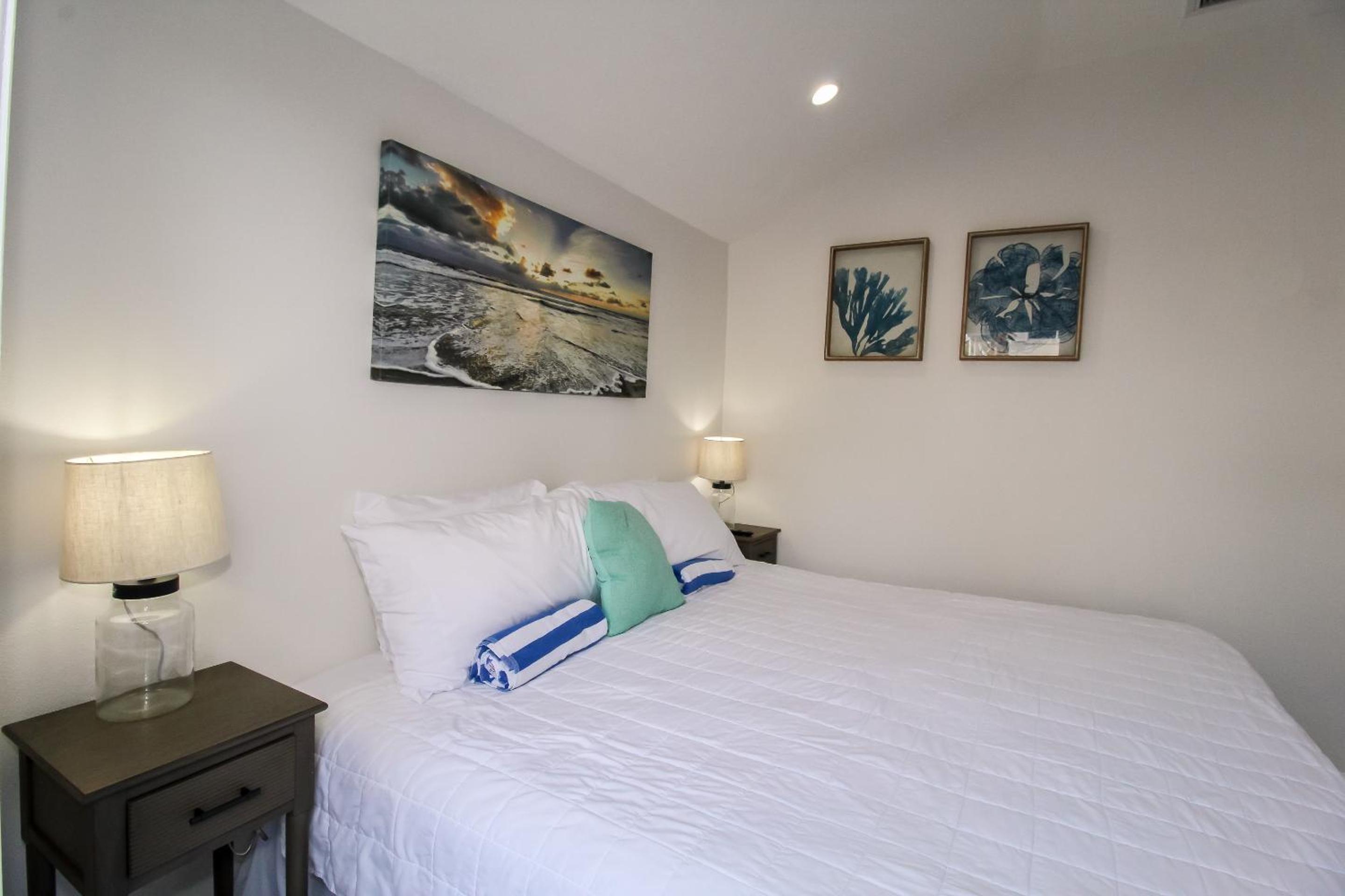 Beachfront Luxury 2 Queen photo 2
