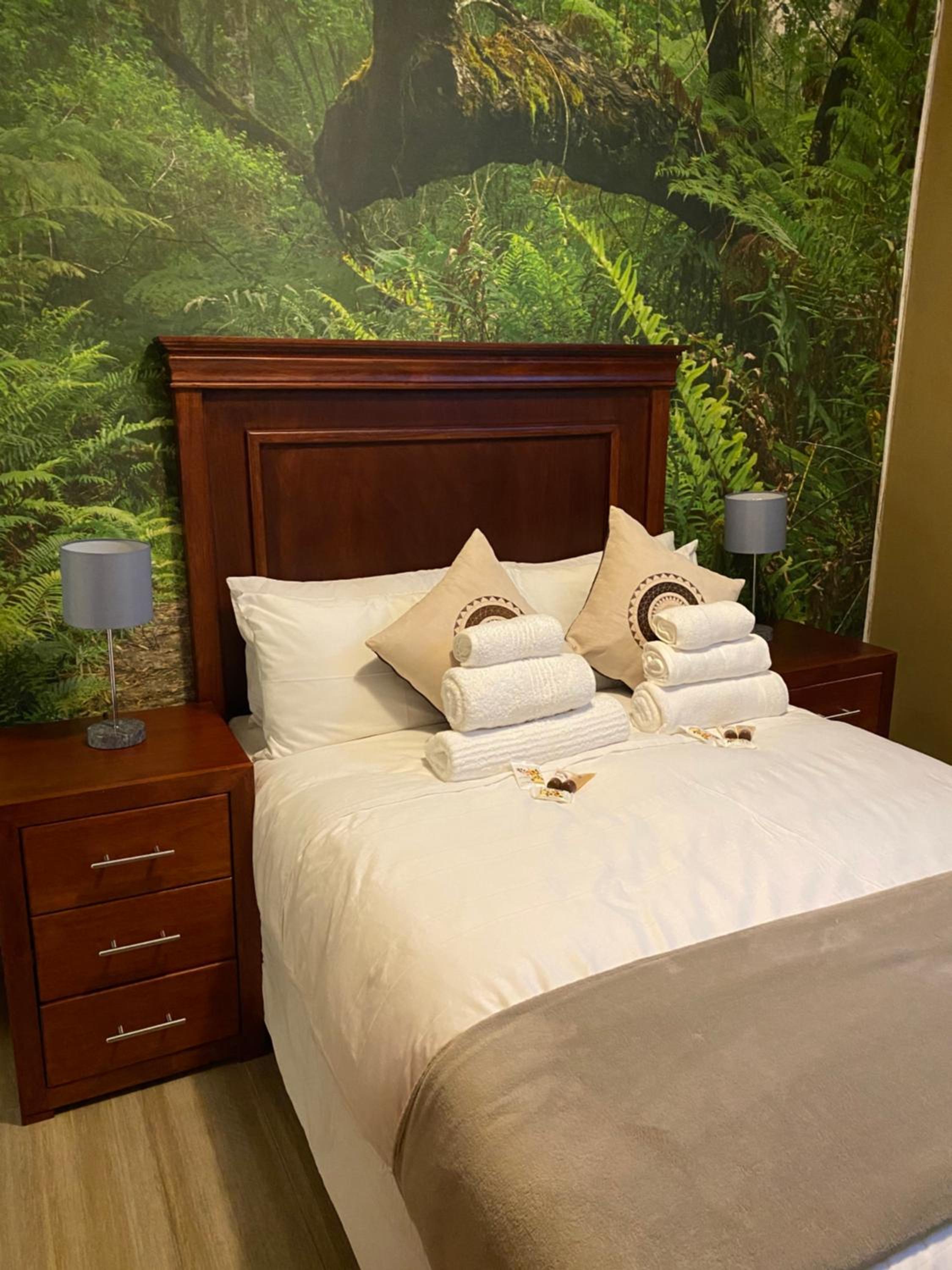 Deluxe Double Room with Balcony - Photo 4