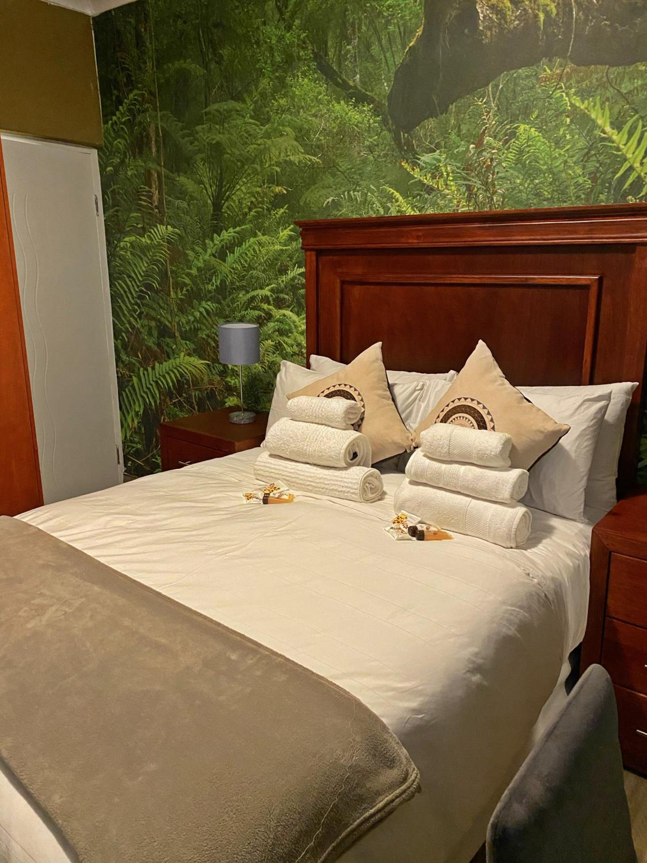 Deluxe Double Room with Balcony - Photo 2