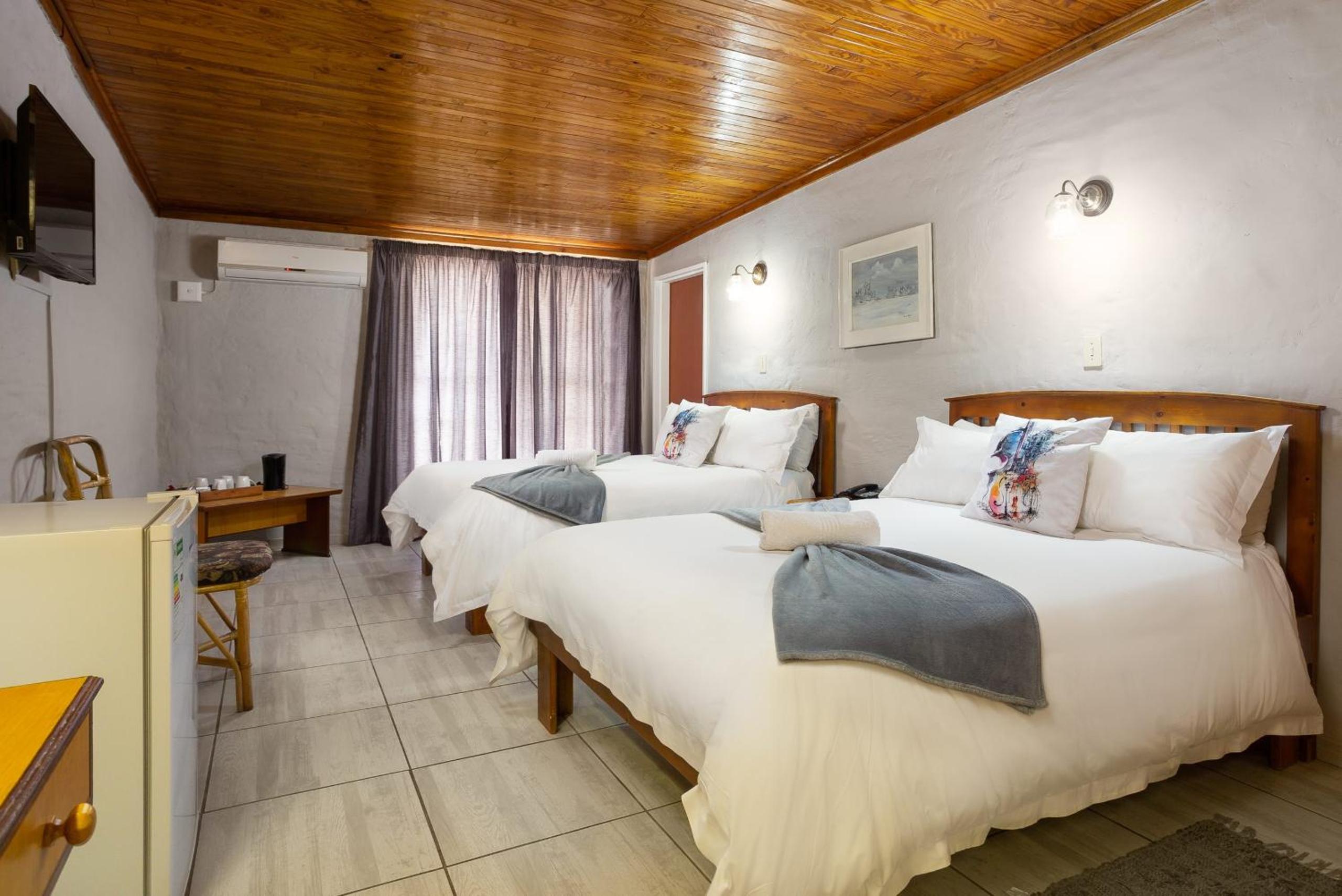 Deluxe Double Room photo 3