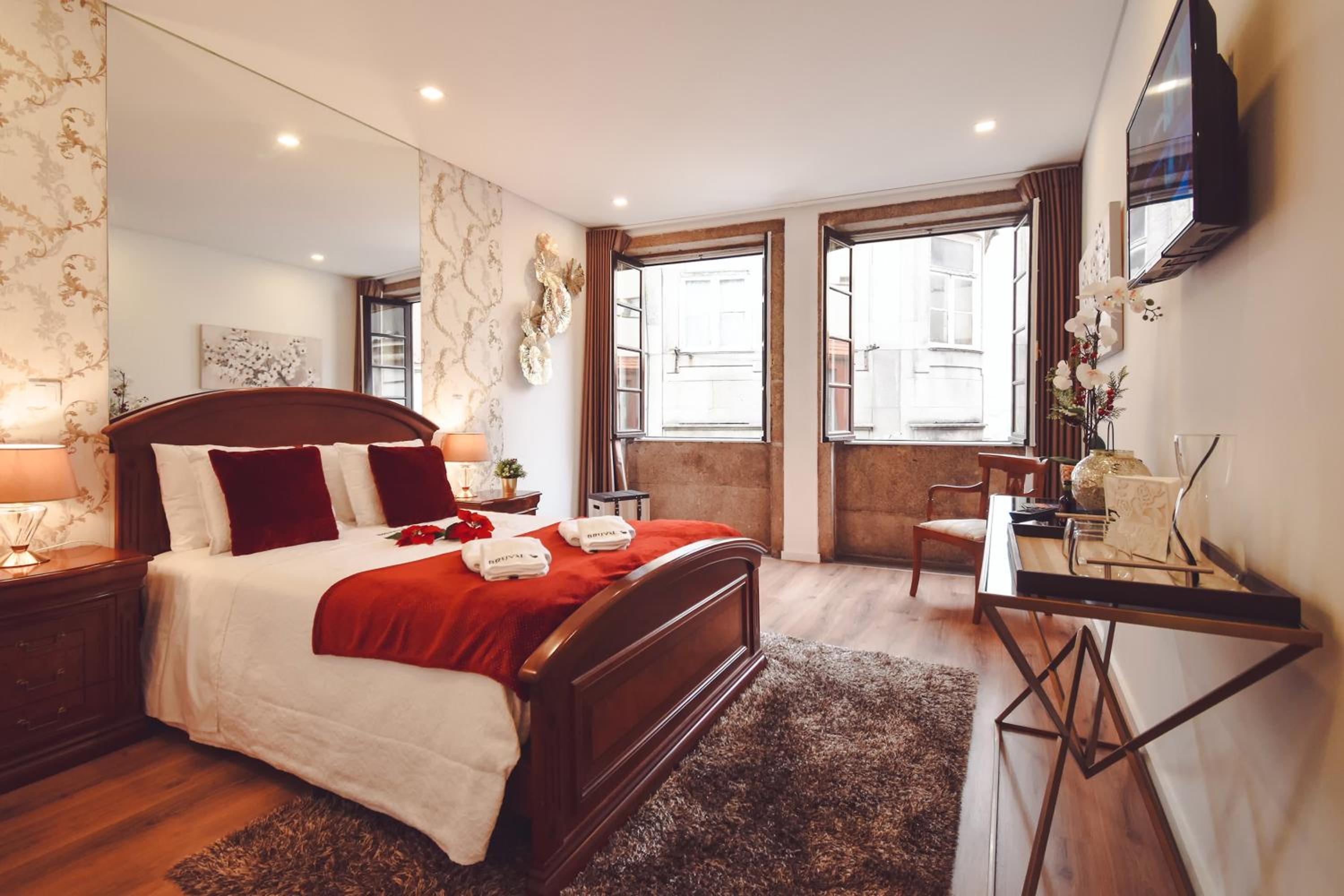 Loft - Photo 1