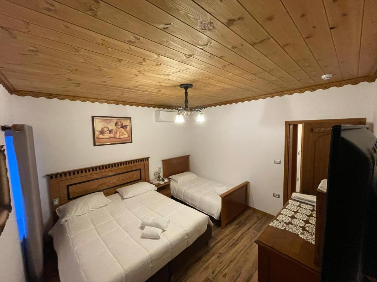 Deluxe Double or Twin Room photo 1